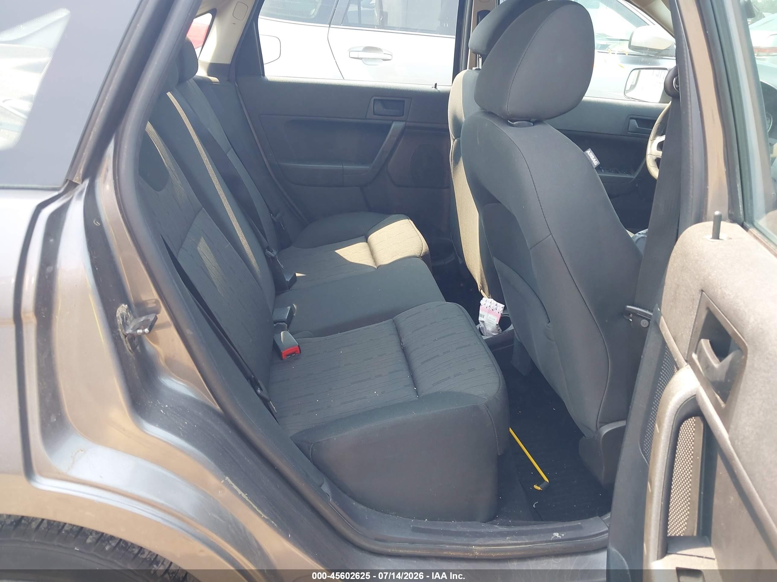 2009 Ford Focus Se Gray vin: 1FAHP35N89W157554