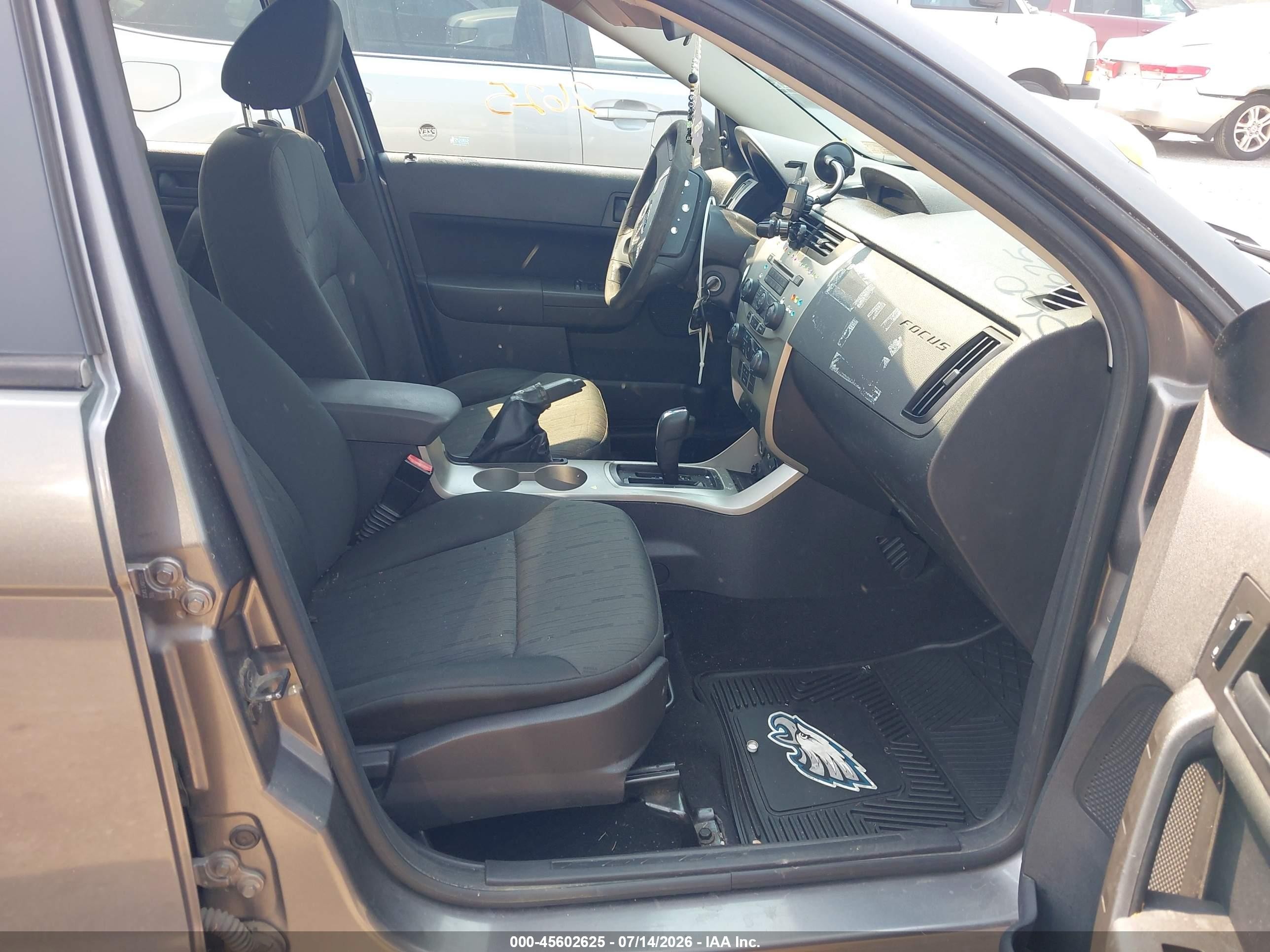 2009 Ford Focus Se Gray vin: 1FAHP35N89W157554