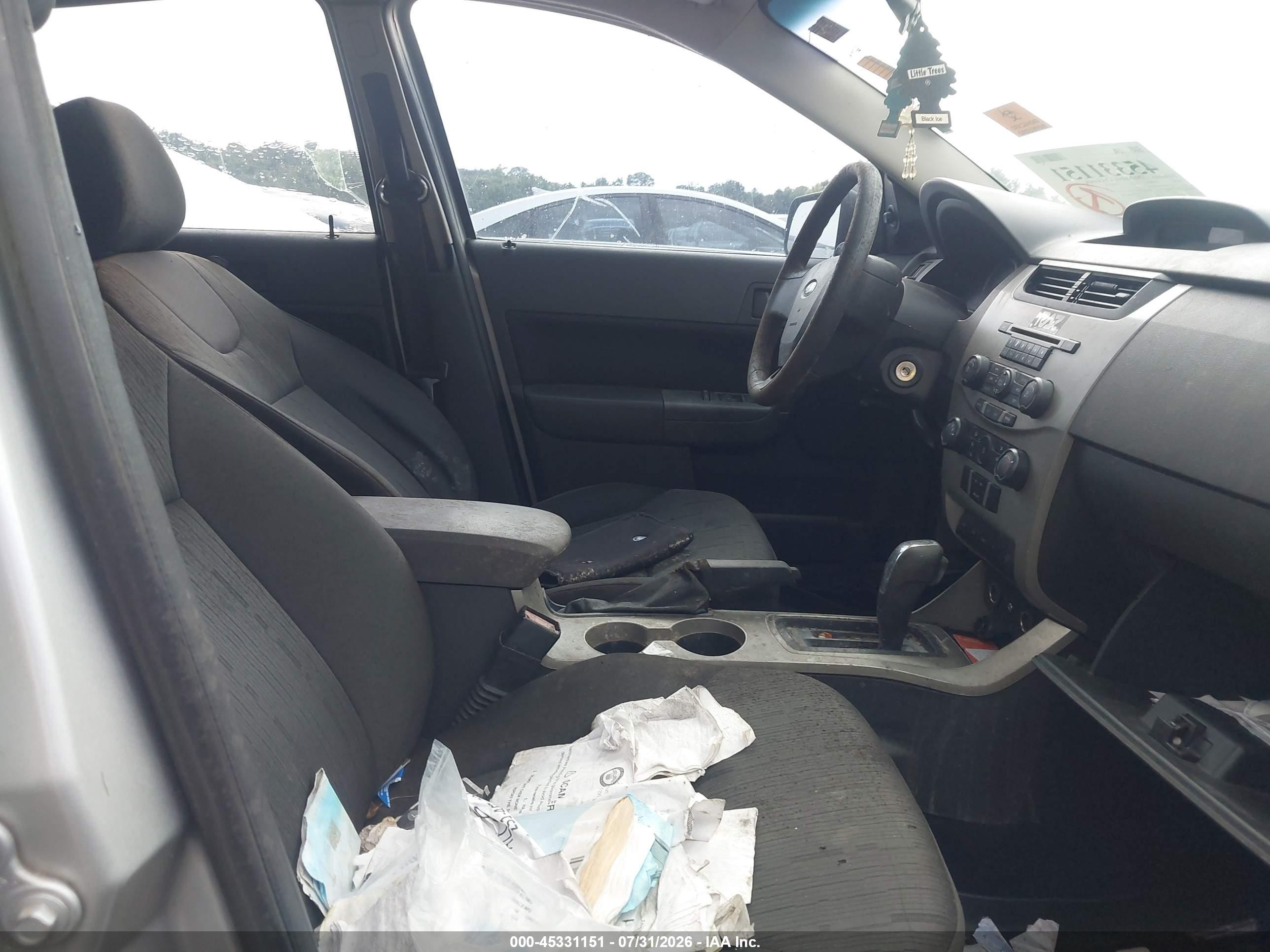2009 Ford Focus Se Silver vin: 1FAHP35N89W182616