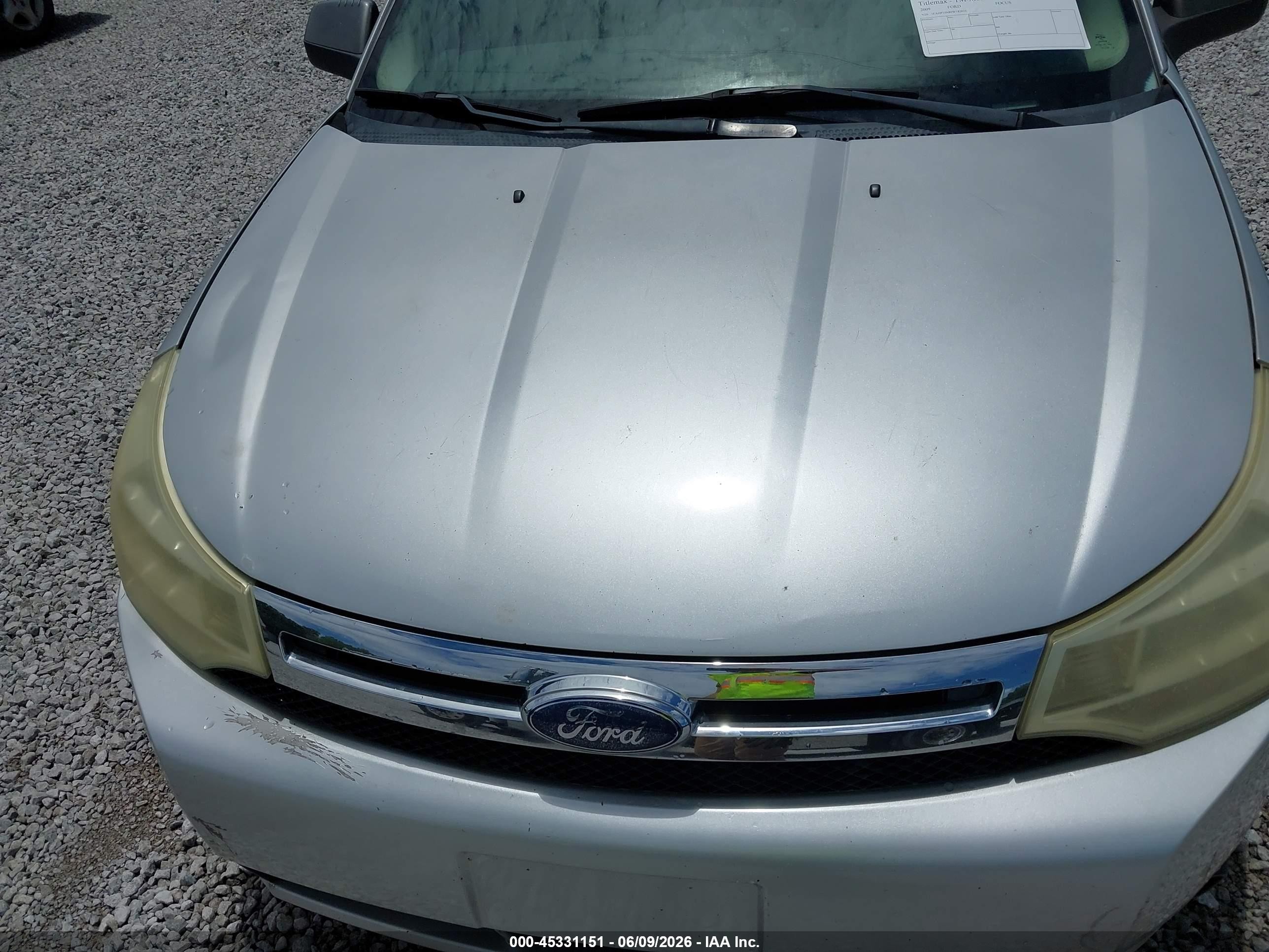 2009 Ford Focus Se Silver vin: 1FAHP35N89W182616