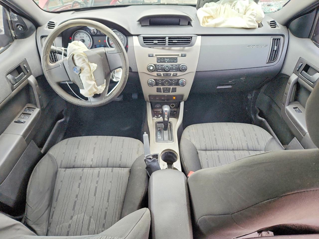 2009 Ford Focus Se Red vin: 1FAHP35N89W217168