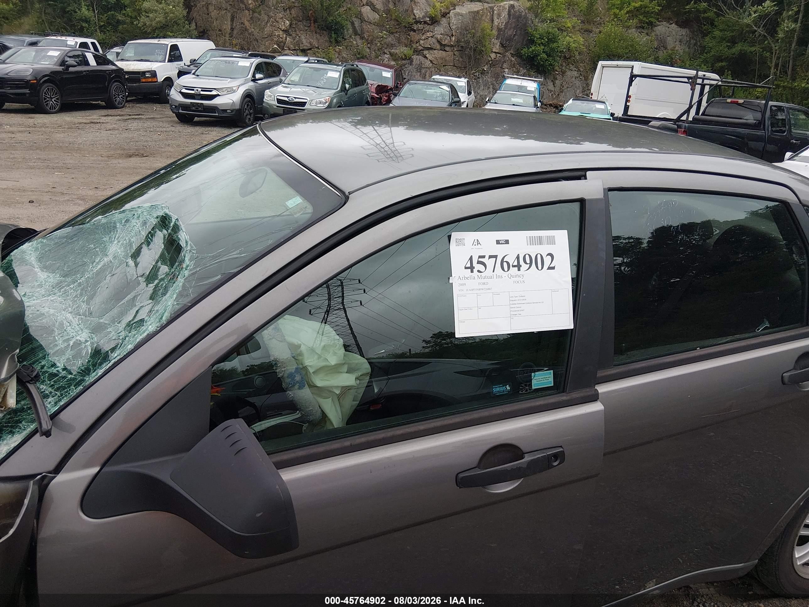 2009 Ford Focus Se Gray vin: 1FAHP35N89W226887