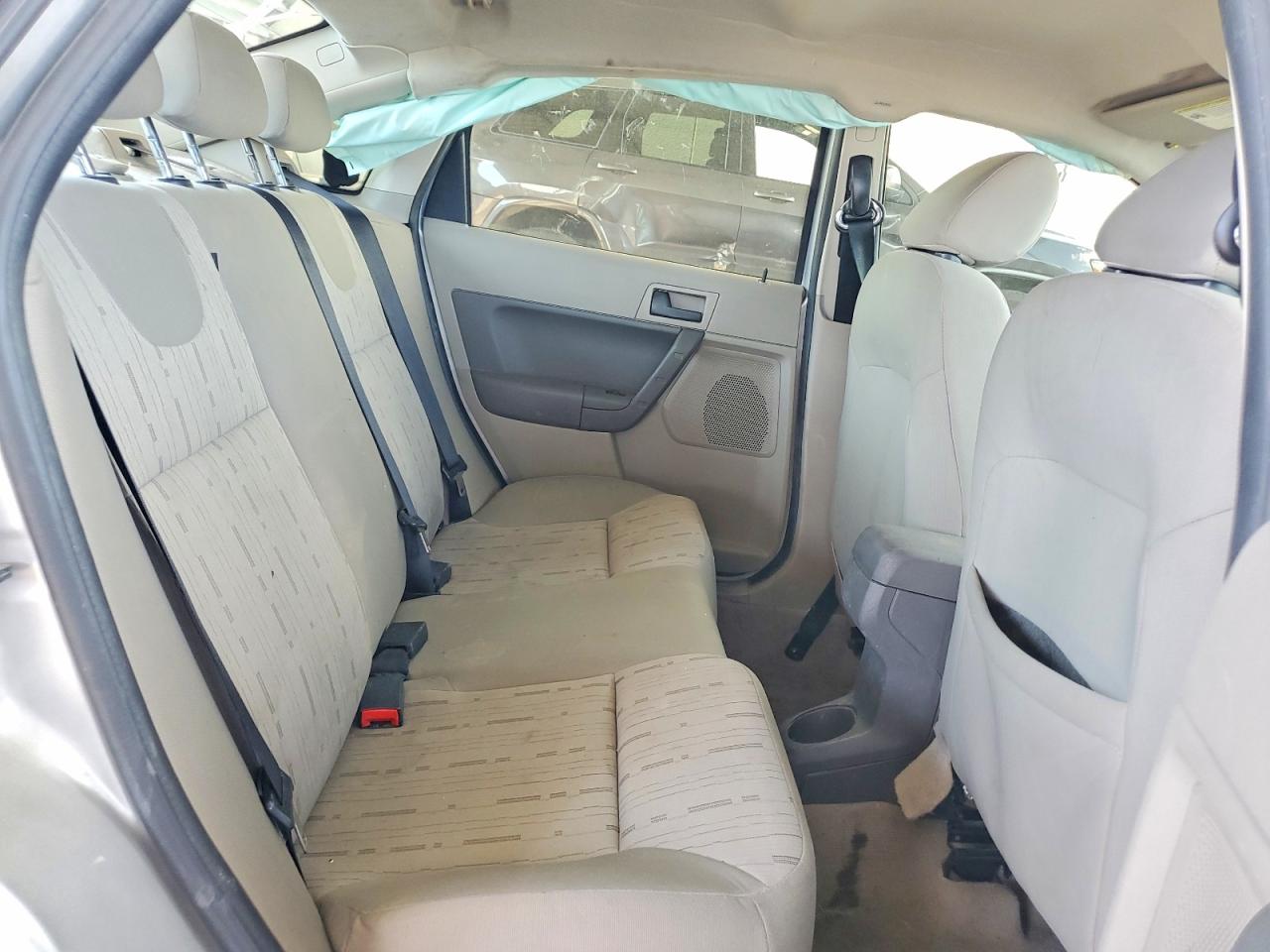 2009 Ford Focus Se Silver vin: 1FAHP35N89W233290