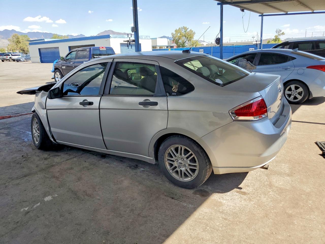 2009 Ford Focus Se Silver vin: 1FAHP35N89W233290