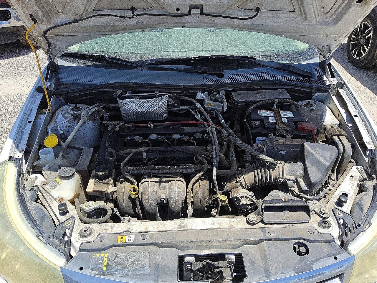 2008 Ford Focus Se Белый vin: 1FAHP35N98W108118