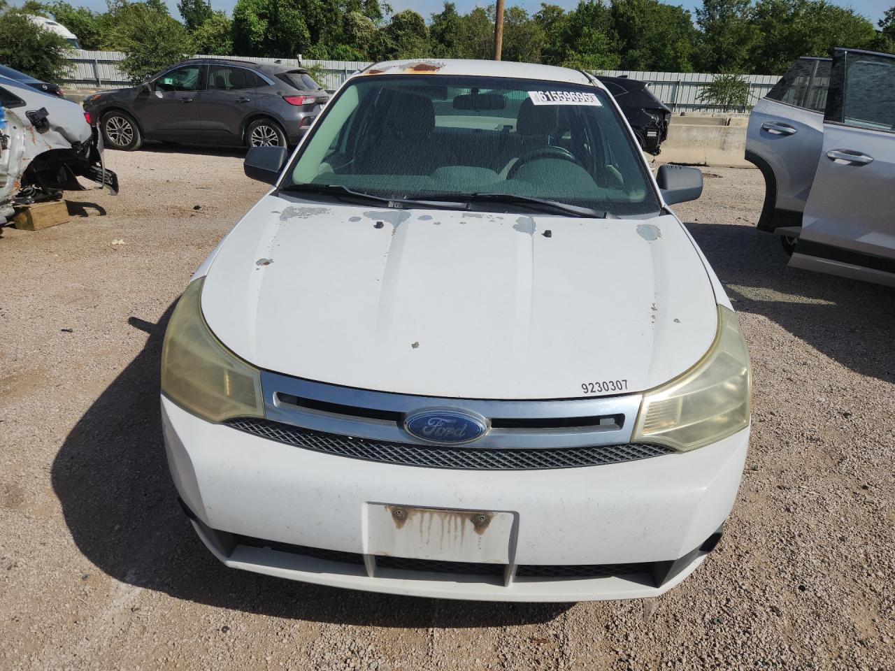 2008 Ford Focus Se Белый vin: 1FAHP35N98W108118 Damage: Left Head Lamp, Faded, Repair Required