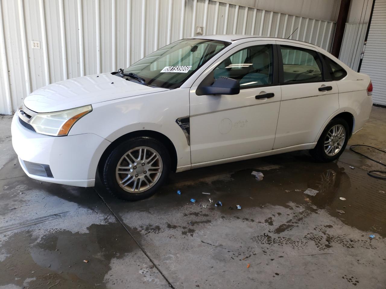2008 Ford Focus Se White vin: 1FAHP35N98W182641 Damage: Left Front Fender, Dent(S) W/ Paint Dmg, 5 To 6 Inches