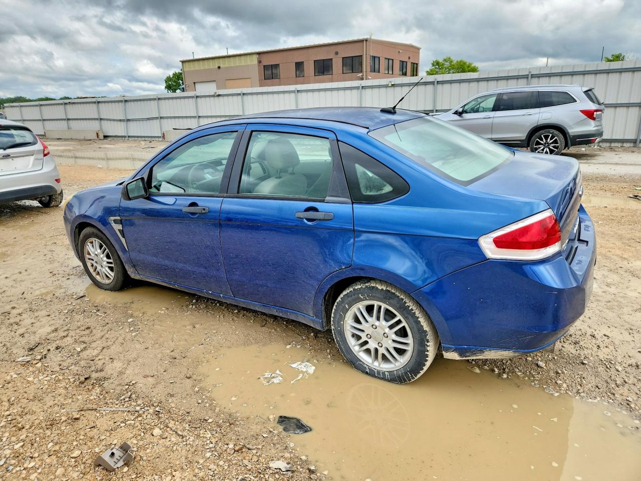 2008 Ford Focus Se Blue vin: 1FAHP35N98W183739