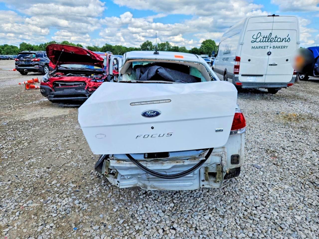 2008 Ford Focus Se White vin: 1FAHP35N98W209014