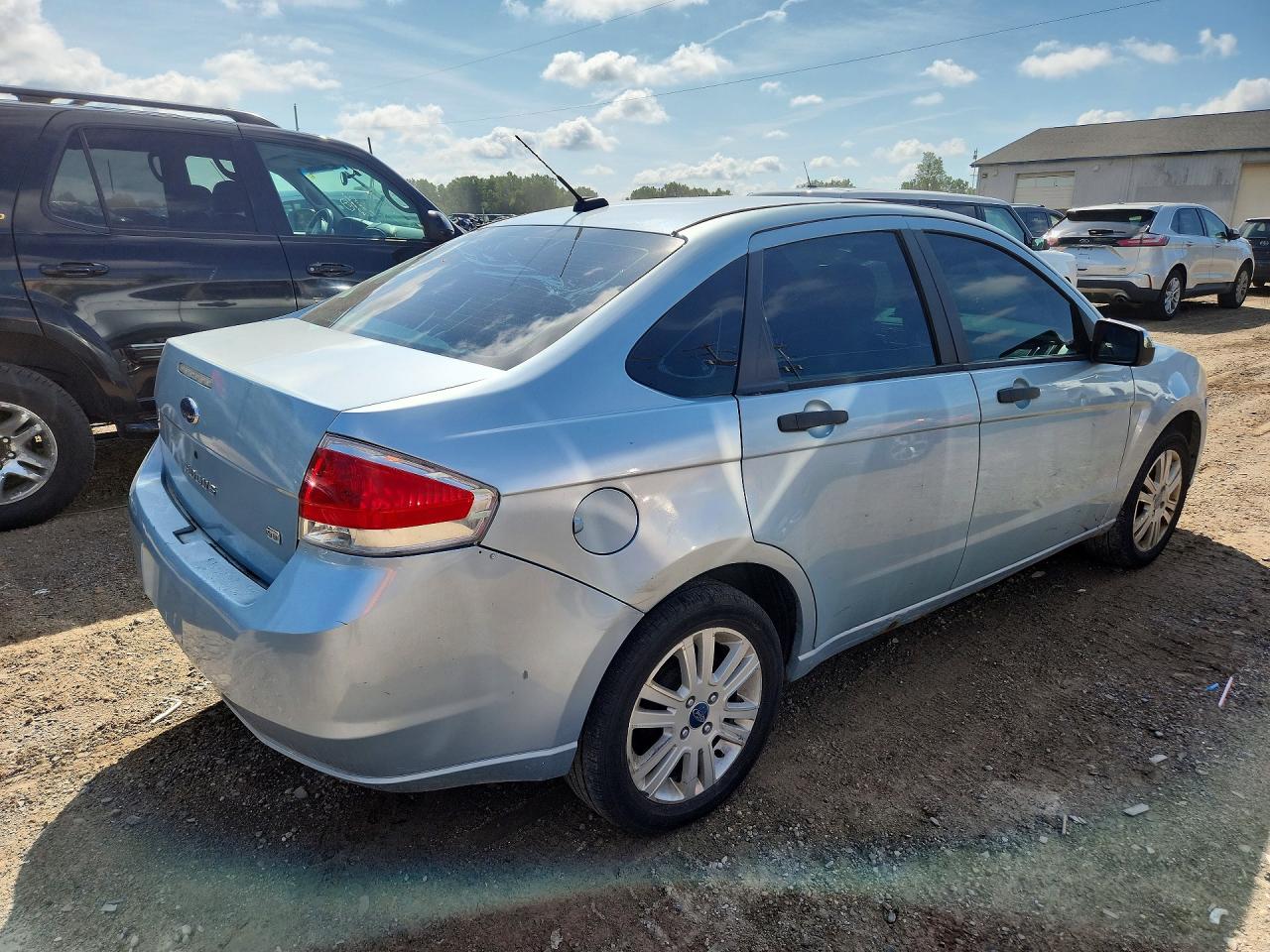 2008 Ford Focus Se Blue vin: 1FAHP35N98W245205