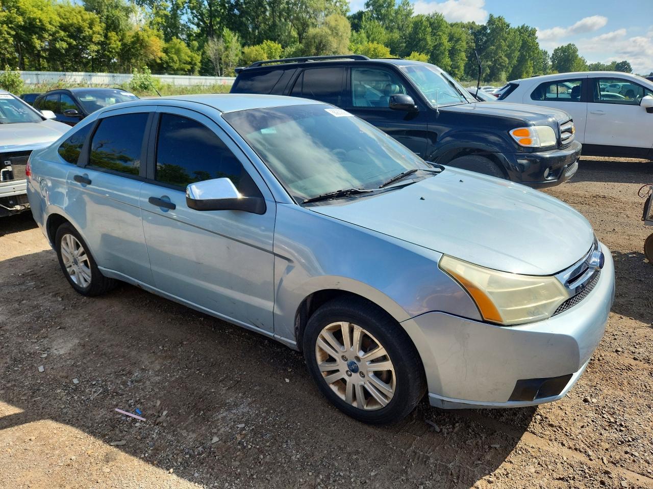 2008 Ford Focus Se Blue vin: 1FAHP35N98W245205