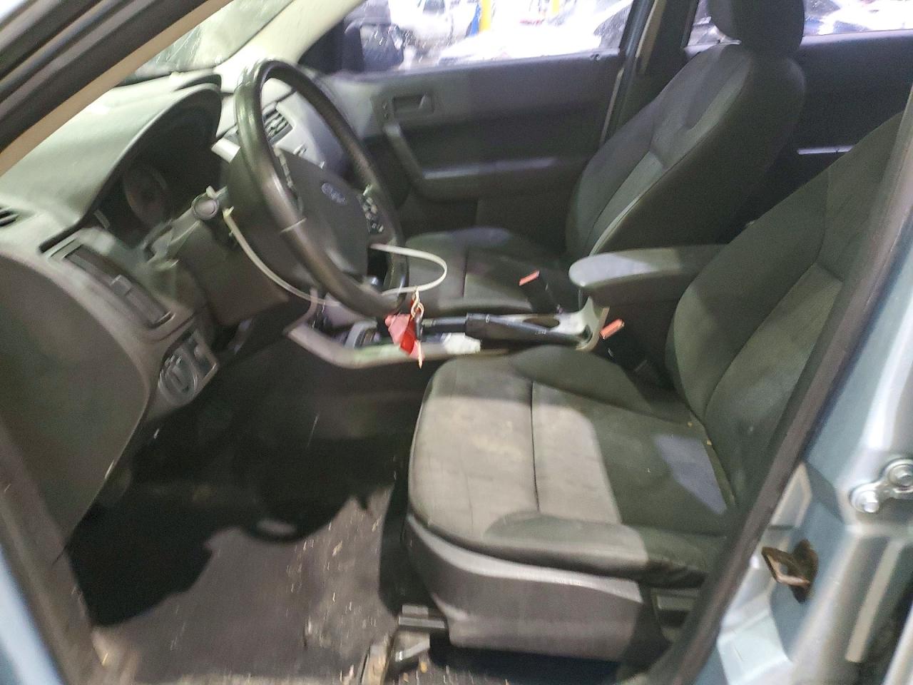 2008 Ford Focus Se Blue vin: 1FAHP35N98W245589