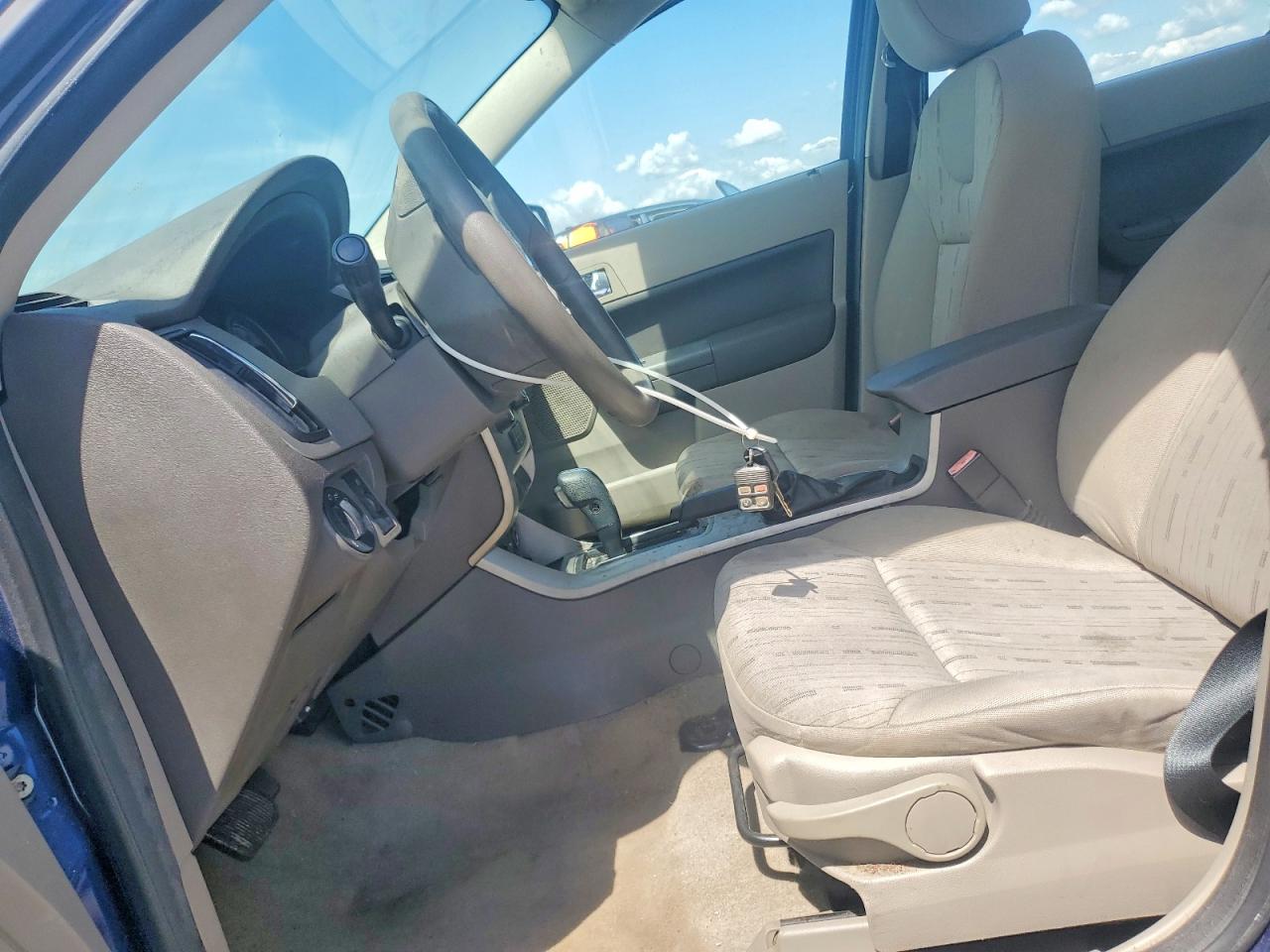 2008 Ford Focus Se Blue vin: 1FAHP35N98W257161