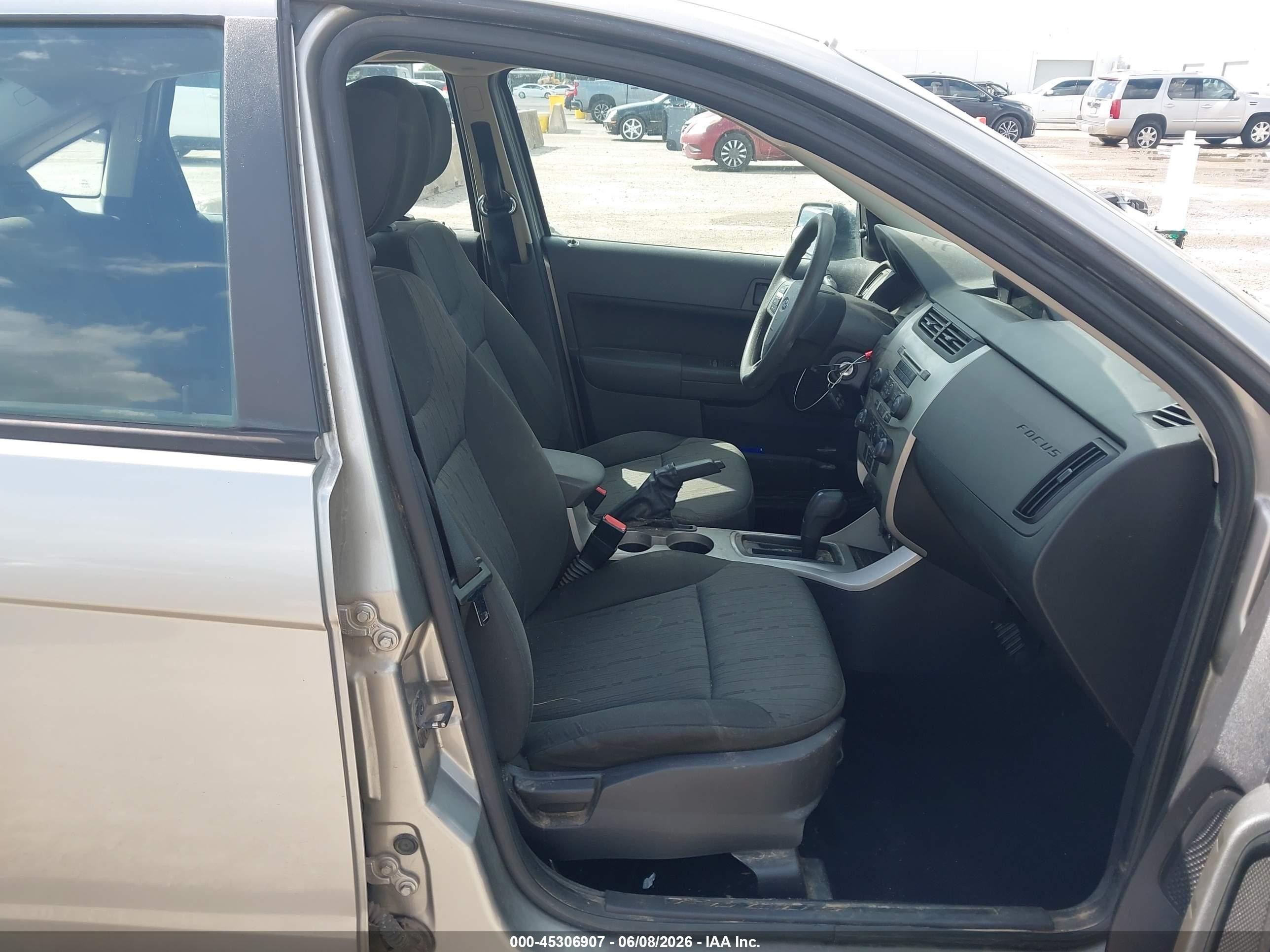 2008 Ford Focus Se/ses Серый vin: 1FAHP35N98W278771
