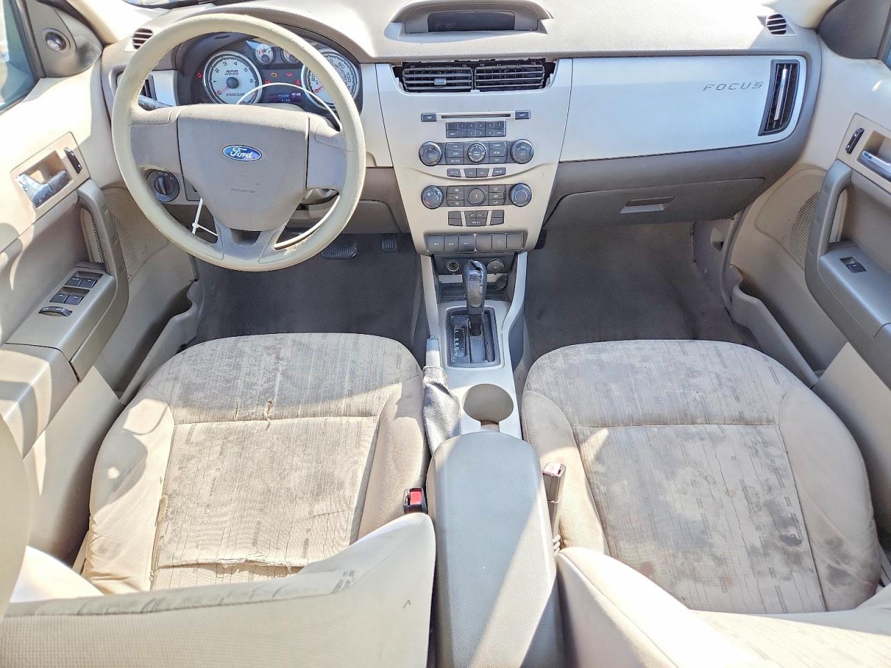 2008 Ford Focus Se Silver vin: 1FAHP35N98W285641