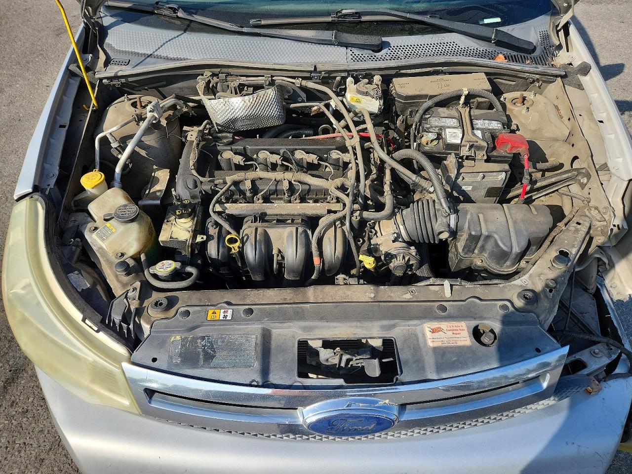 2008 Ford Focus Se Silver vin: 1FAHP35N98W285641