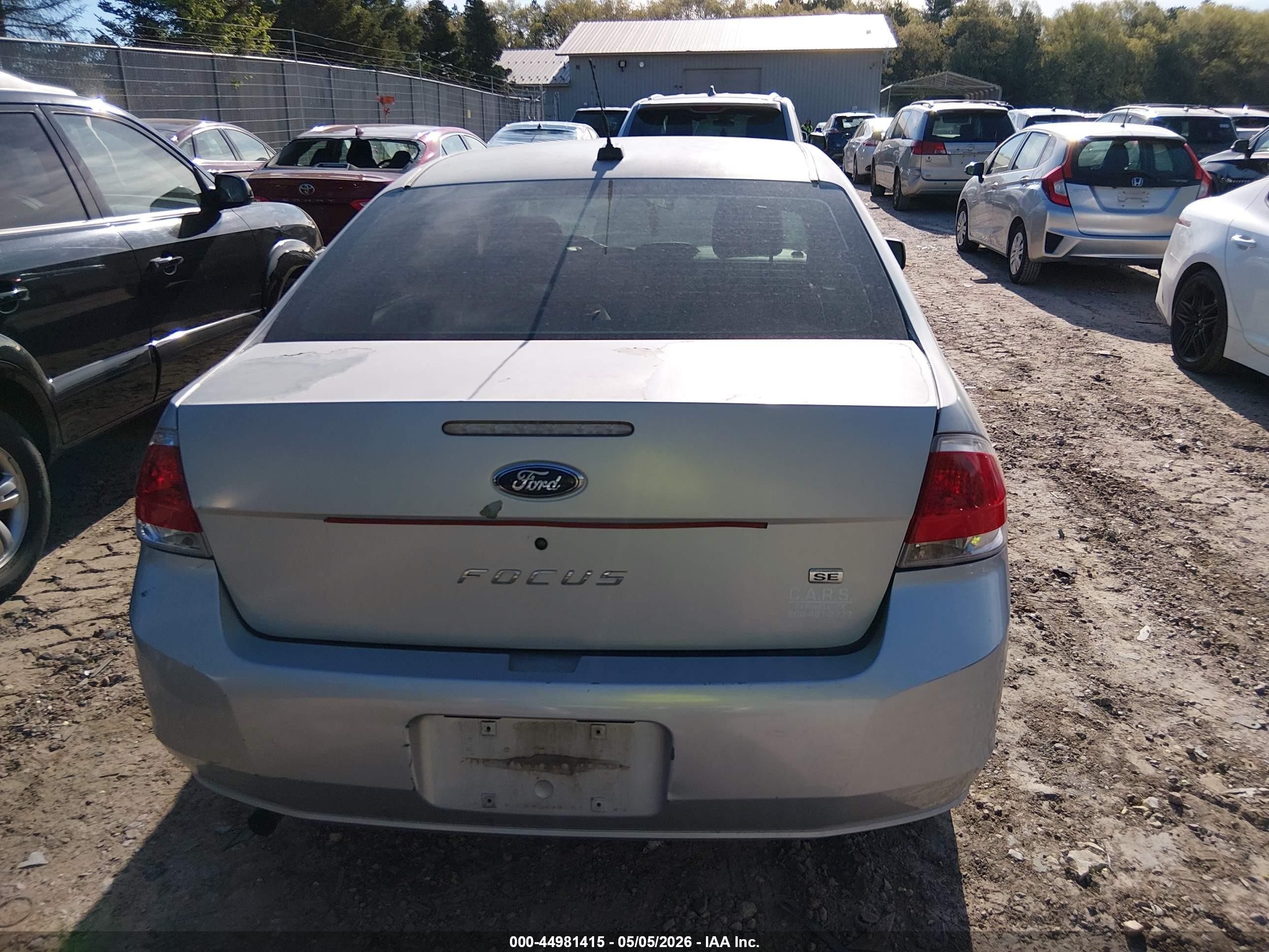 2009 Ford Focus Se Silver vin: 1FAHP35N99W143534