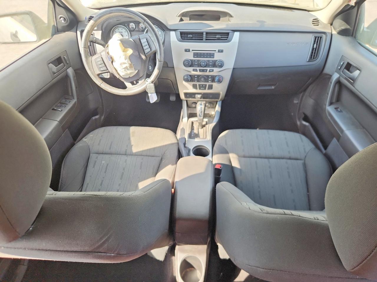 2009 Ford Focus Se Серебряный vin: 1FAHP35N99W152864