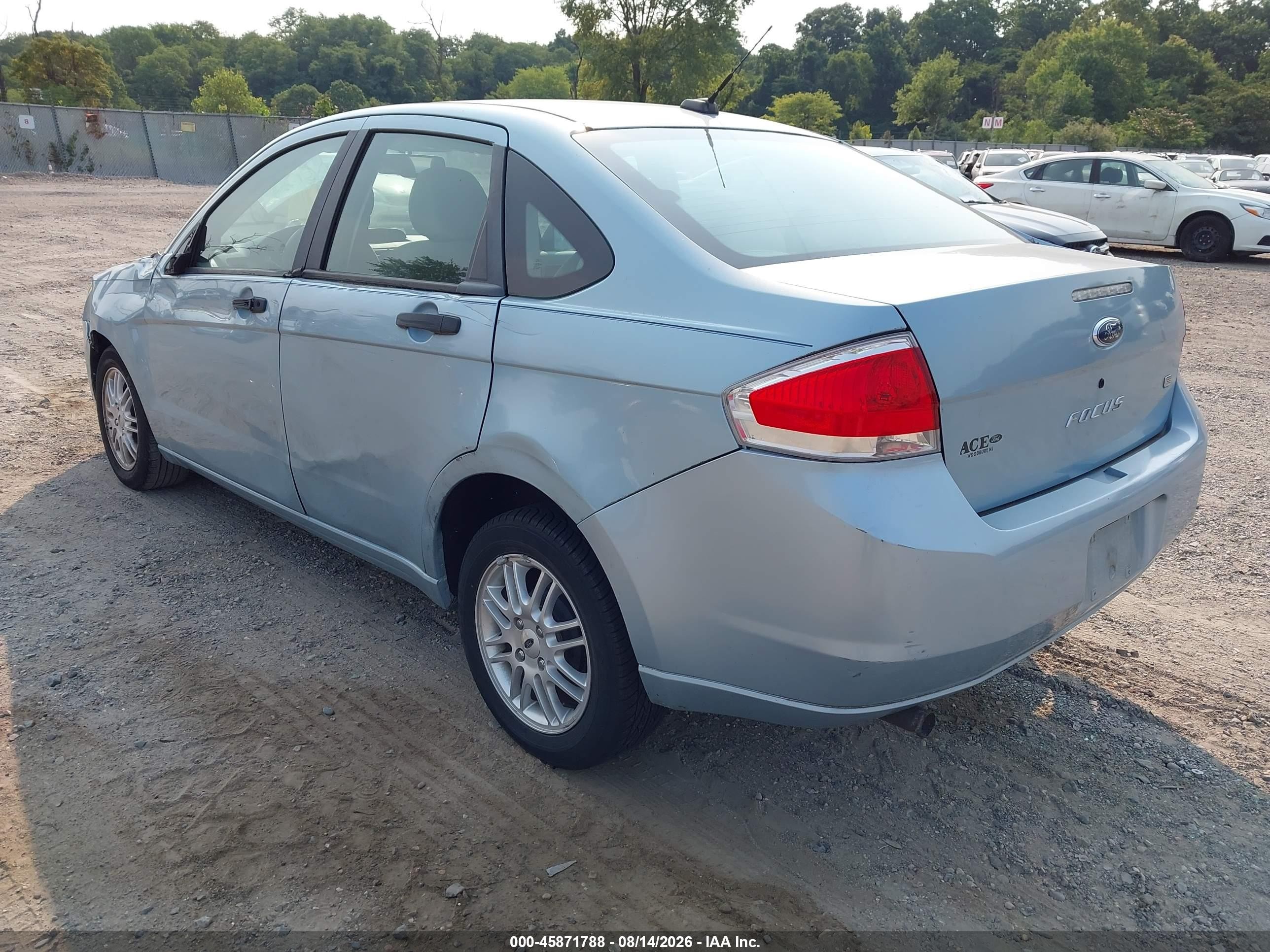 2009 Ford Focus Se Light Blue vin: 1FAHP35N99W213128