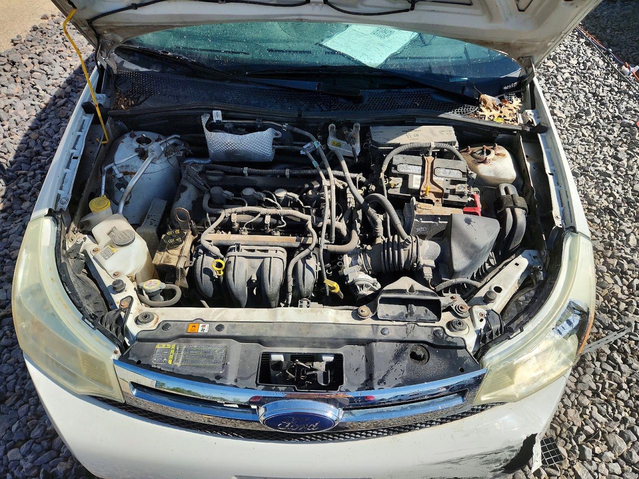 2009 Ford Focus Se White vin: 1FAHP35N99W259204