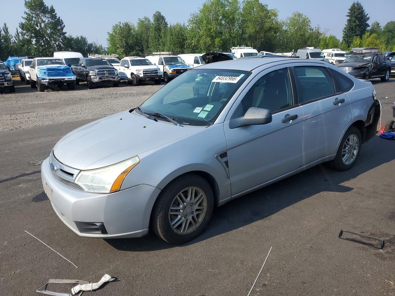 2008 Ford Focus Se Silver vin: 1FAHP35NX8W126594