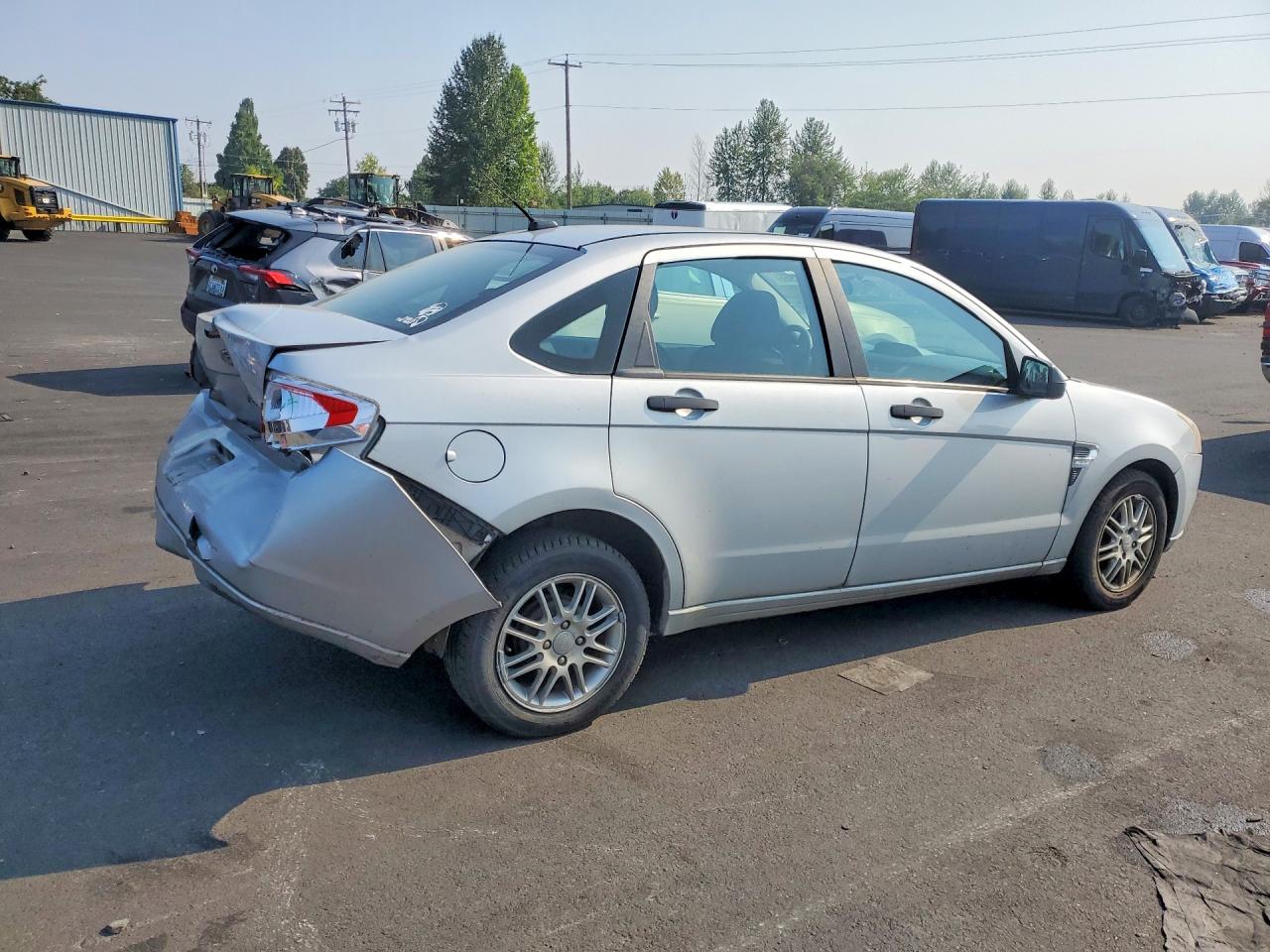 2008 Ford Focus Se Silver vin: 1FAHP35NX8W126594