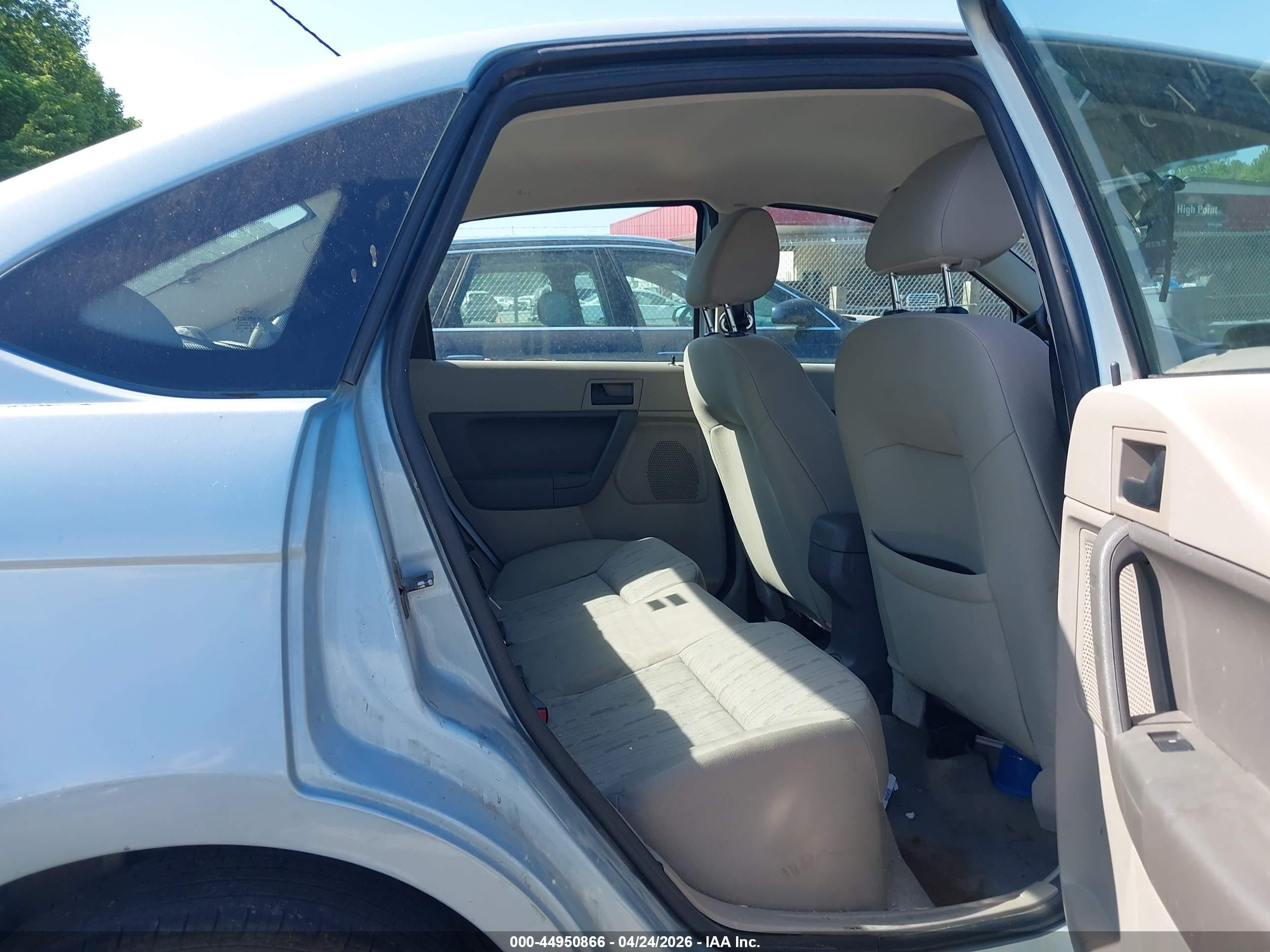 2008 Ford Focus Se/ses Light Blue vin: 1FAHP35NX8W175052