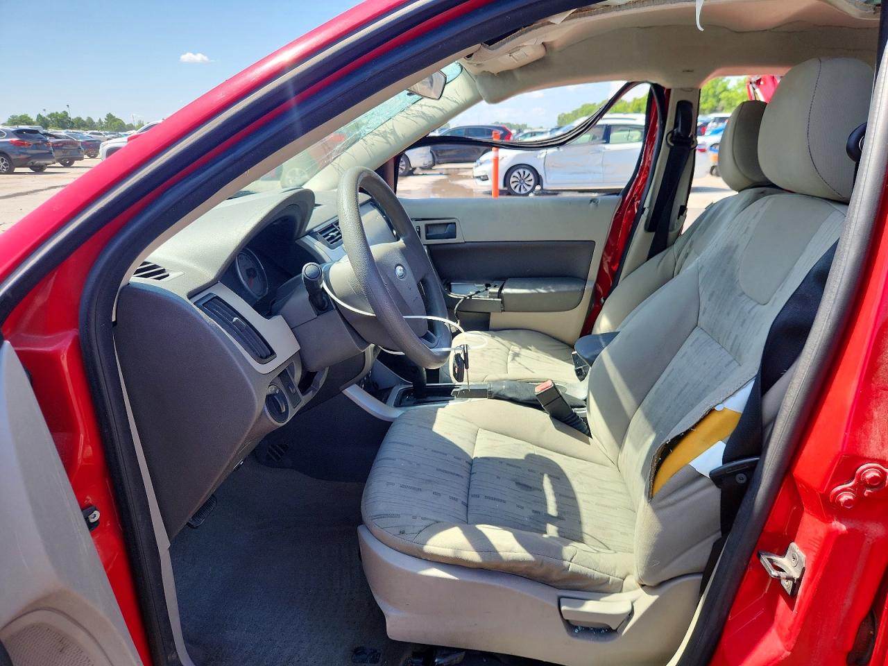 2008 Ford Focus Se Red vin: 1FAHP35NX8W192675