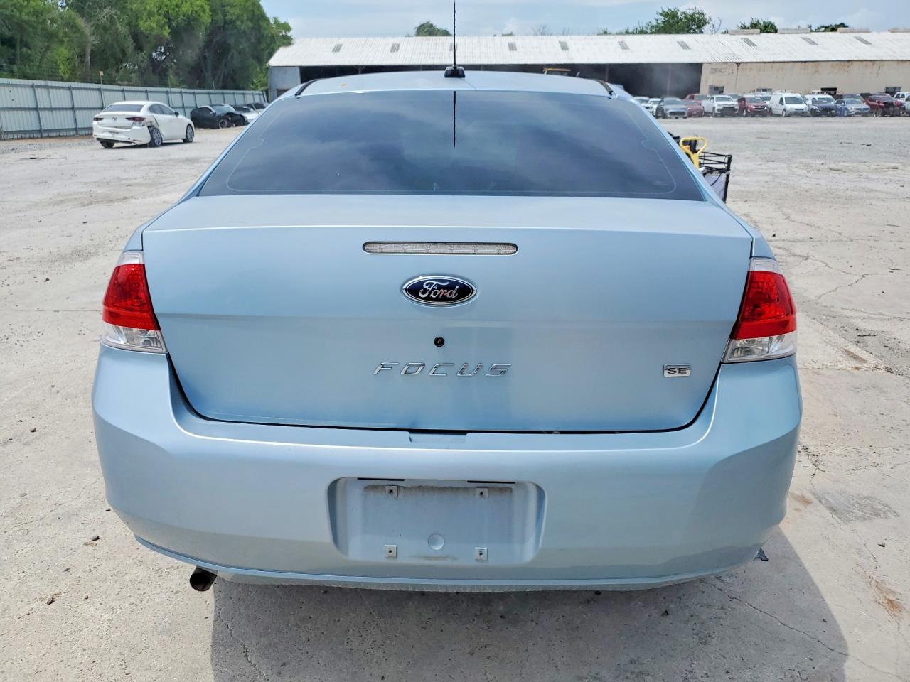 2008 Ford Focus Se Blue vin: 1FAHP35NX8W234259