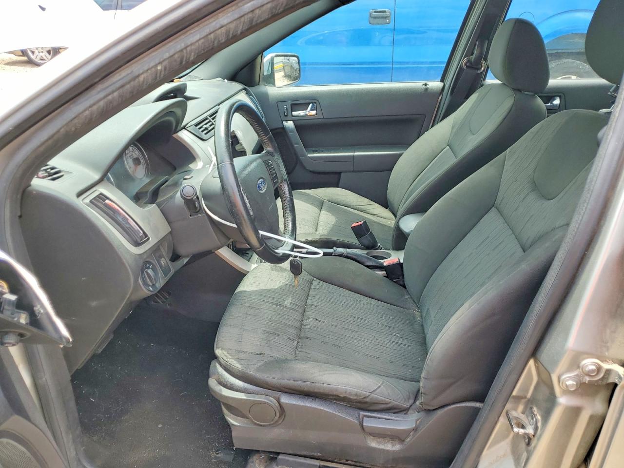 2008 Ford Focus Tan vin: 1FAHP35NX8W261476