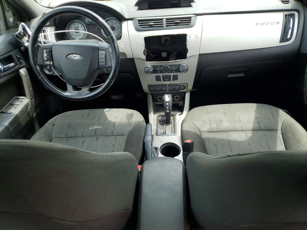 2008 Ford Focus Tan vin: 1FAHP35NX8W261476