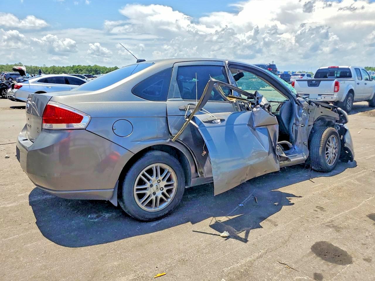 2009 Ford Focus Se Gray vin: 1FAHP35NX9W129559