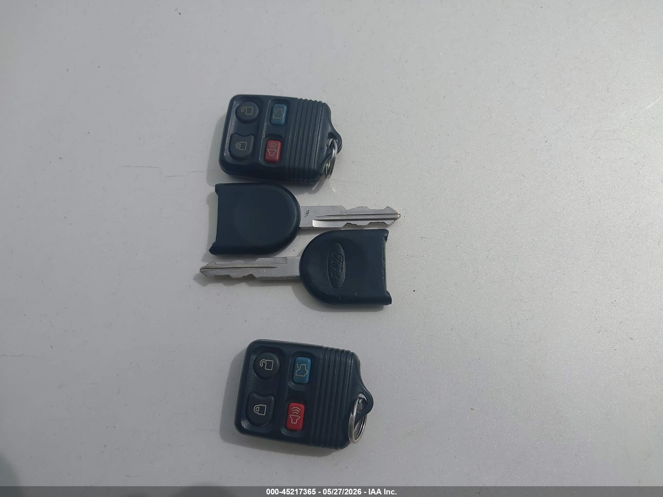 2009 Ford Focus Se Light Blue vin: 1FAHP35NX9W131926