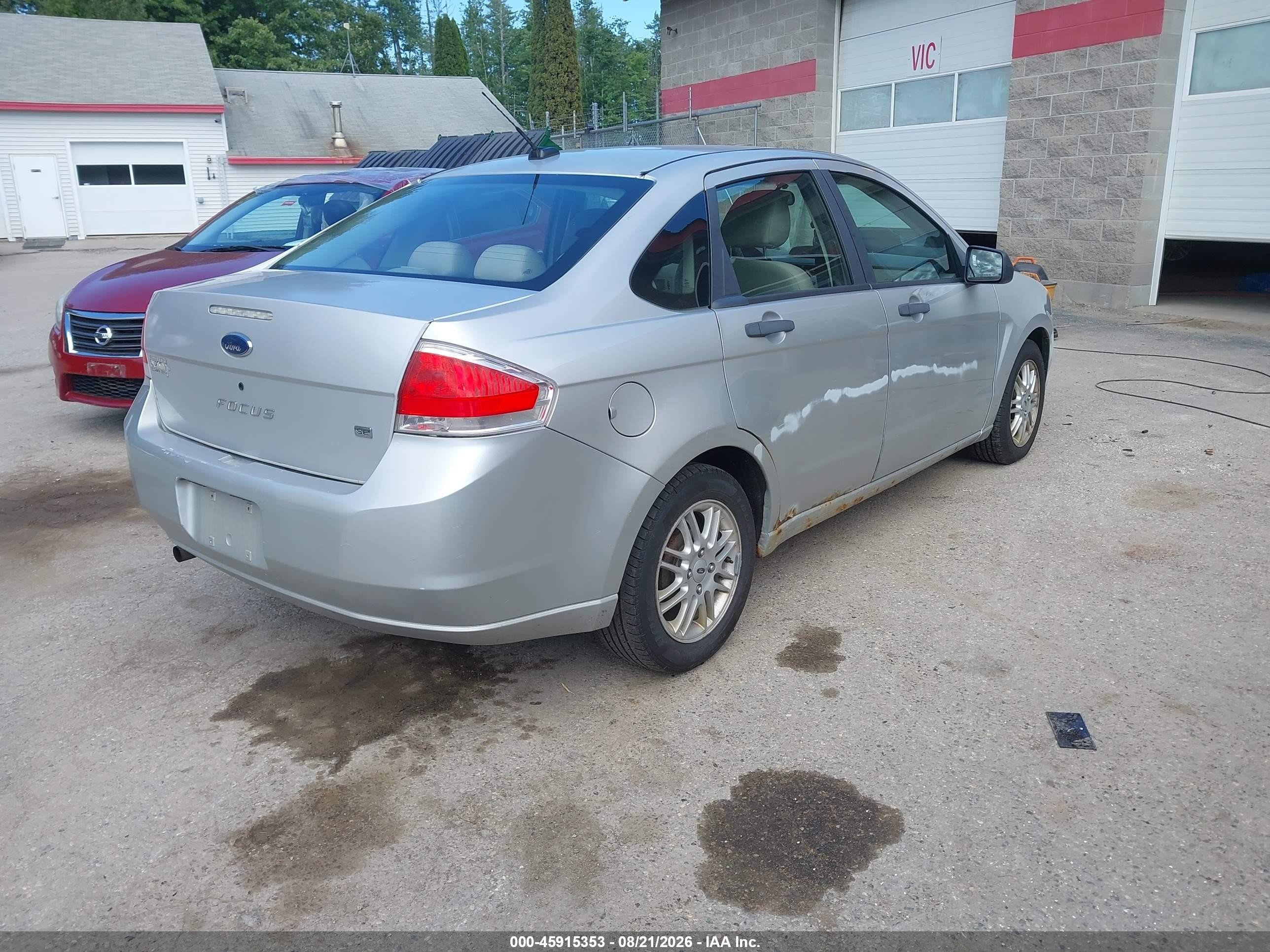 2009 Ford Focus Se Серебряный vin: 1FAHP35NX9W205703
