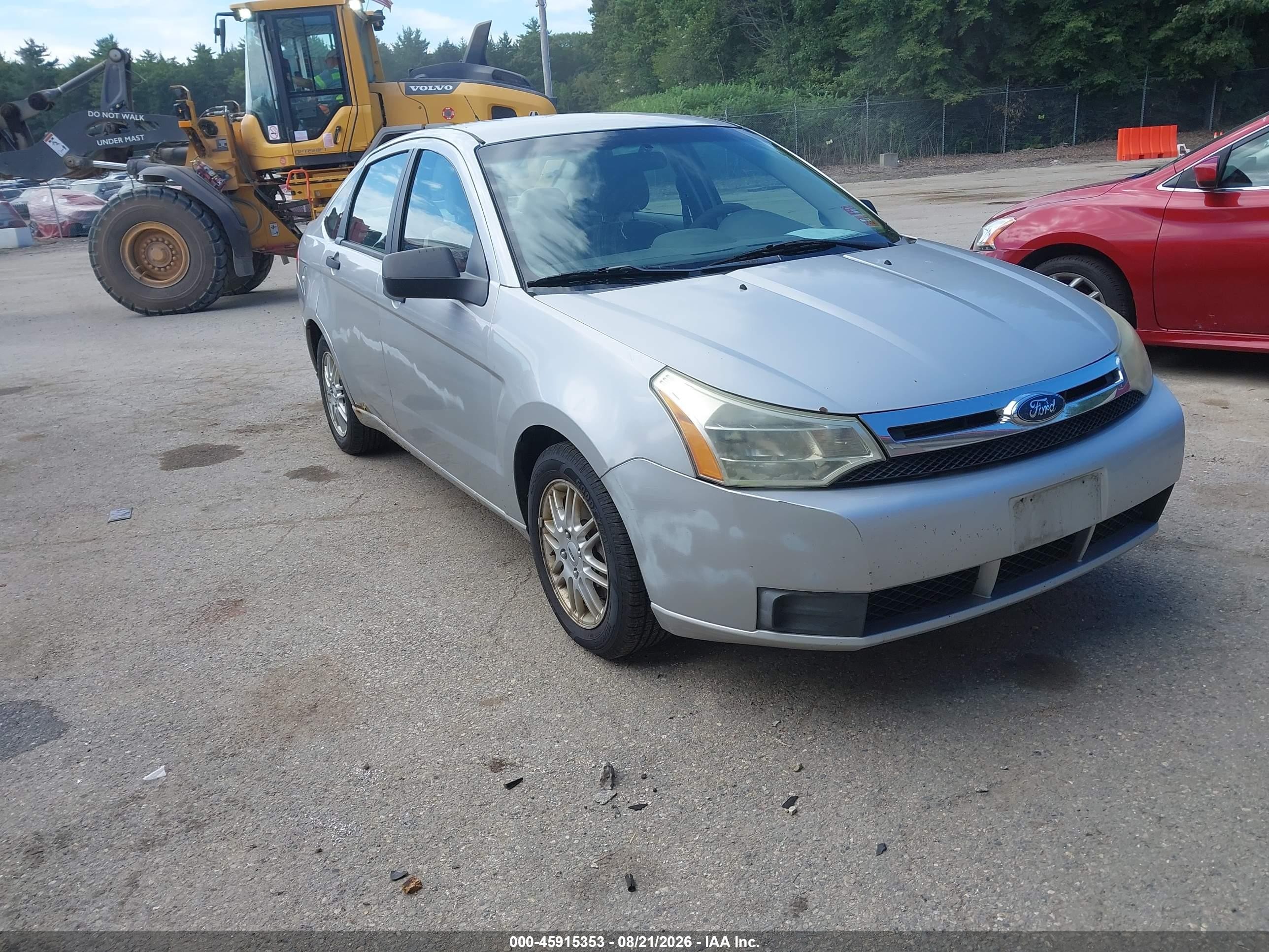 2009 Ford Focus Se Silver vin: 1FAHP35NX9W205703