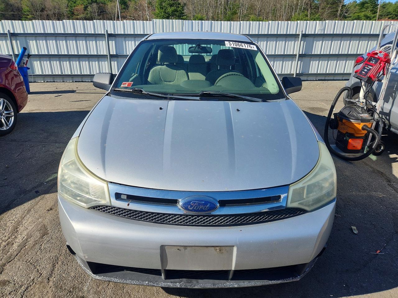2009 Ford Focus Se Серебряный vin: 1FAHP35NX9W230603