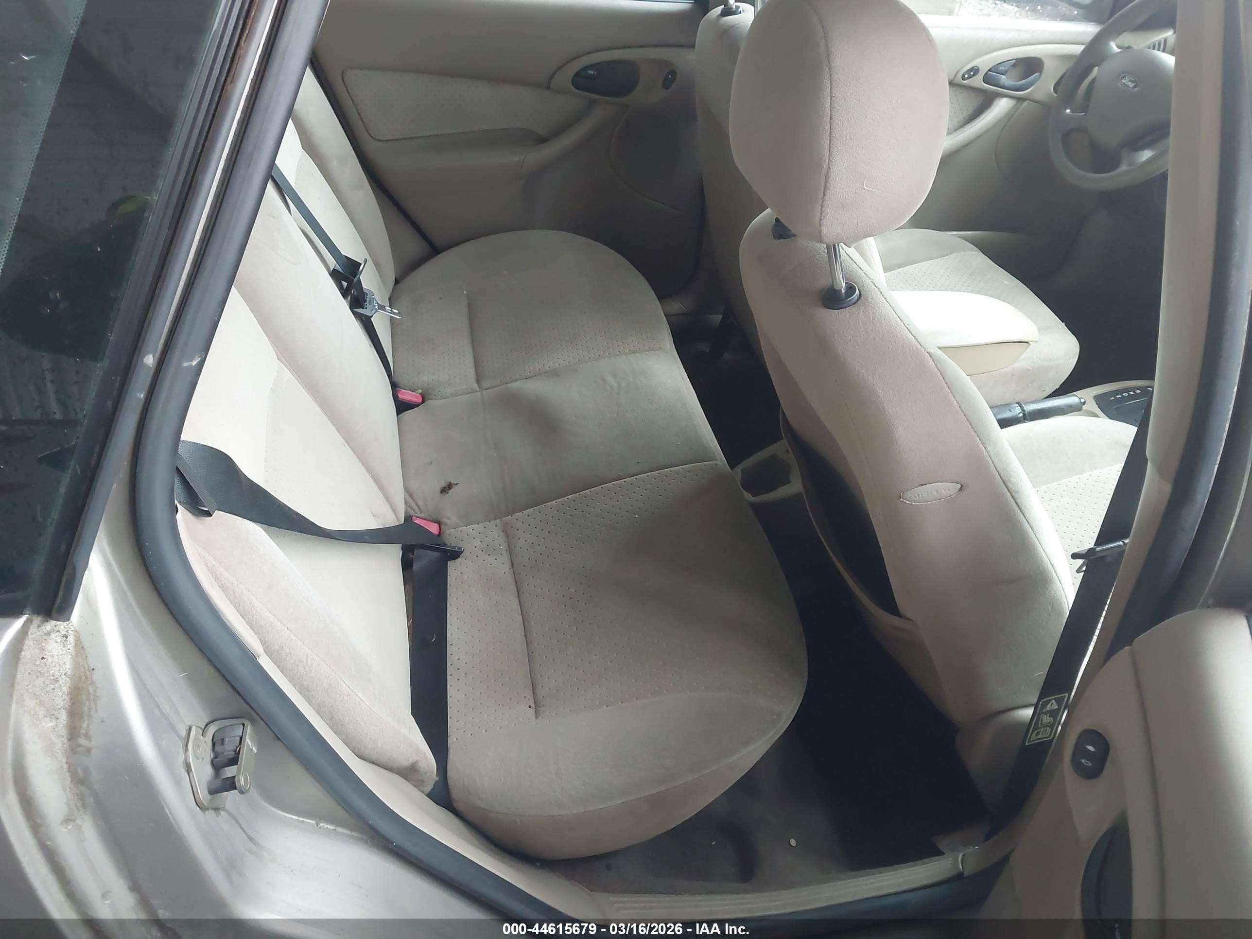 2003 Ford Focus Se/ztw Золотой vin: 1FAHP36353W150369