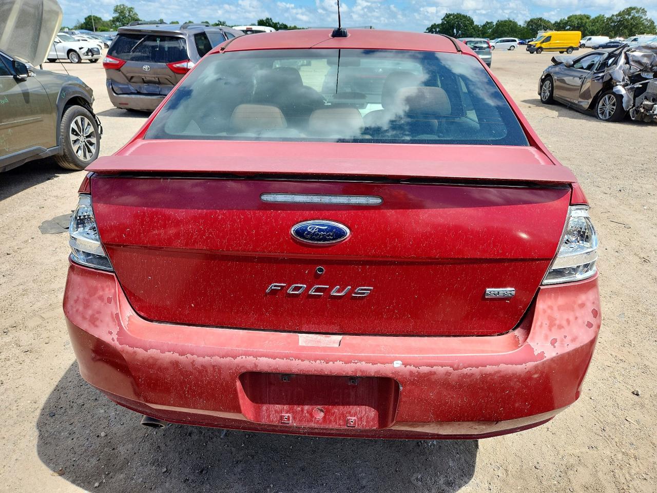 2009 Ford Focus Ses Red vin: 1FAHP36N09W124787