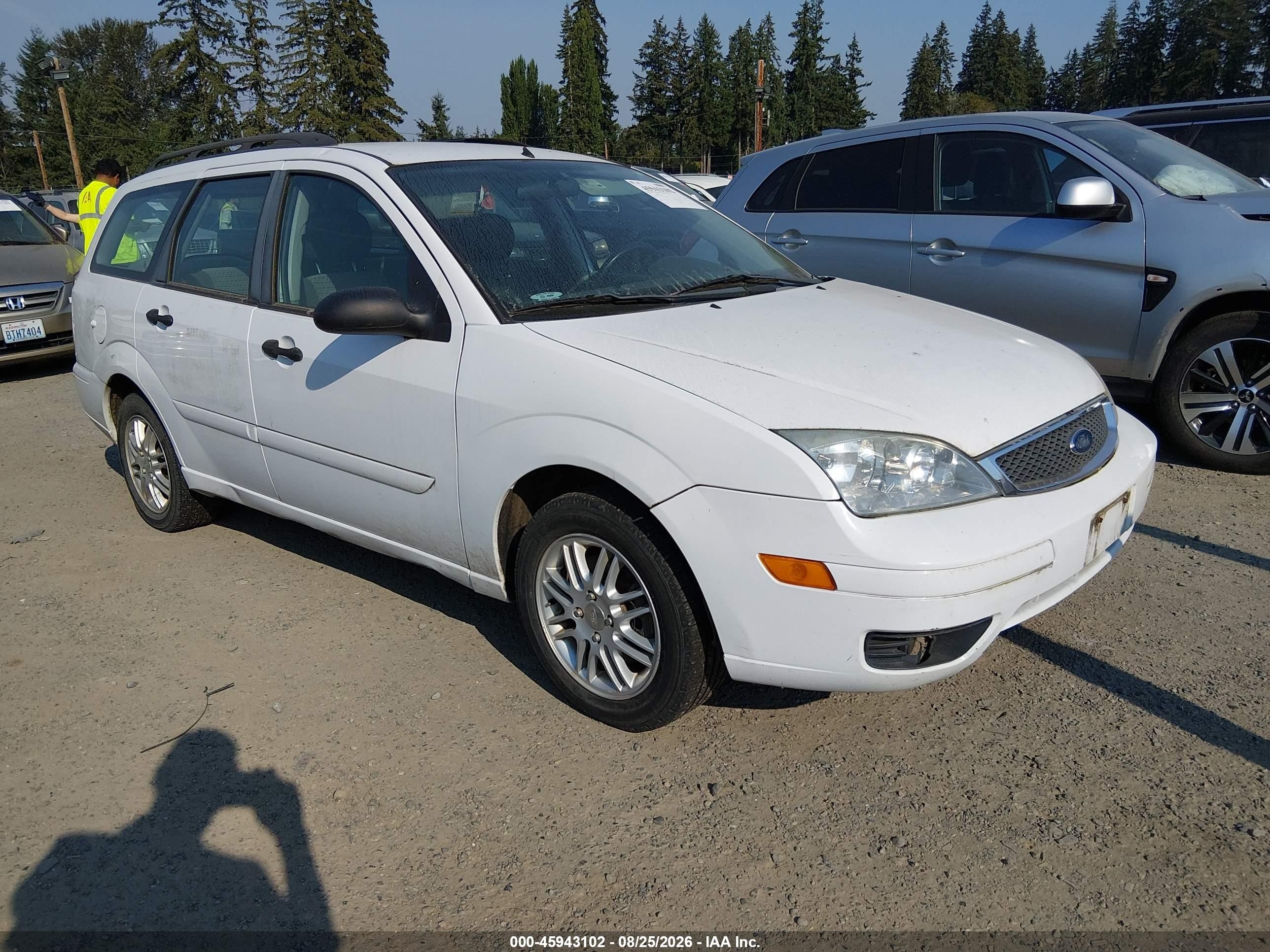 2005 Ford Focus Zxw Белый vin: 1FAHP36N15W194230