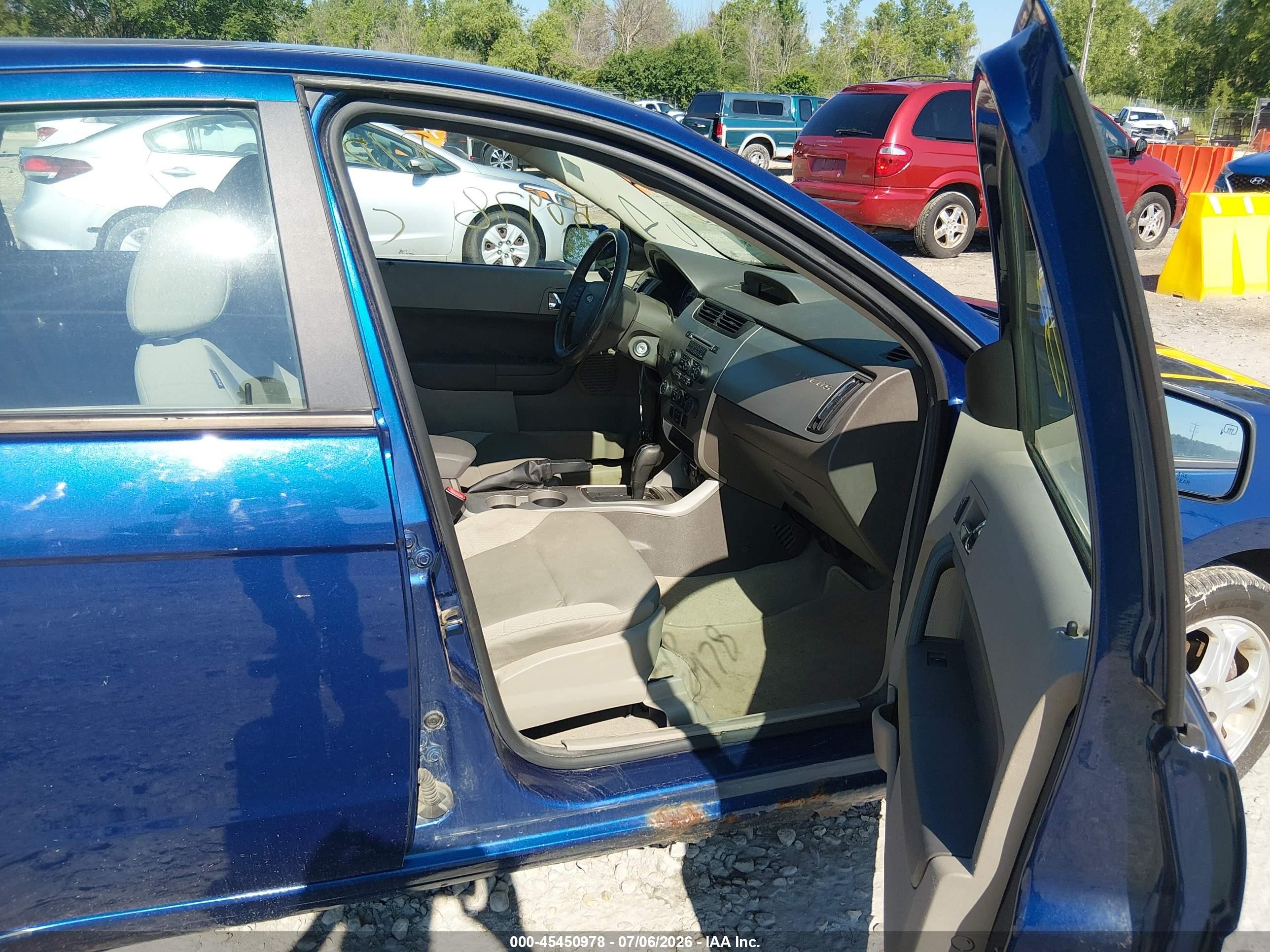 2009 Ford Focus Ses Blue vin: 1FAHP36N29W195912