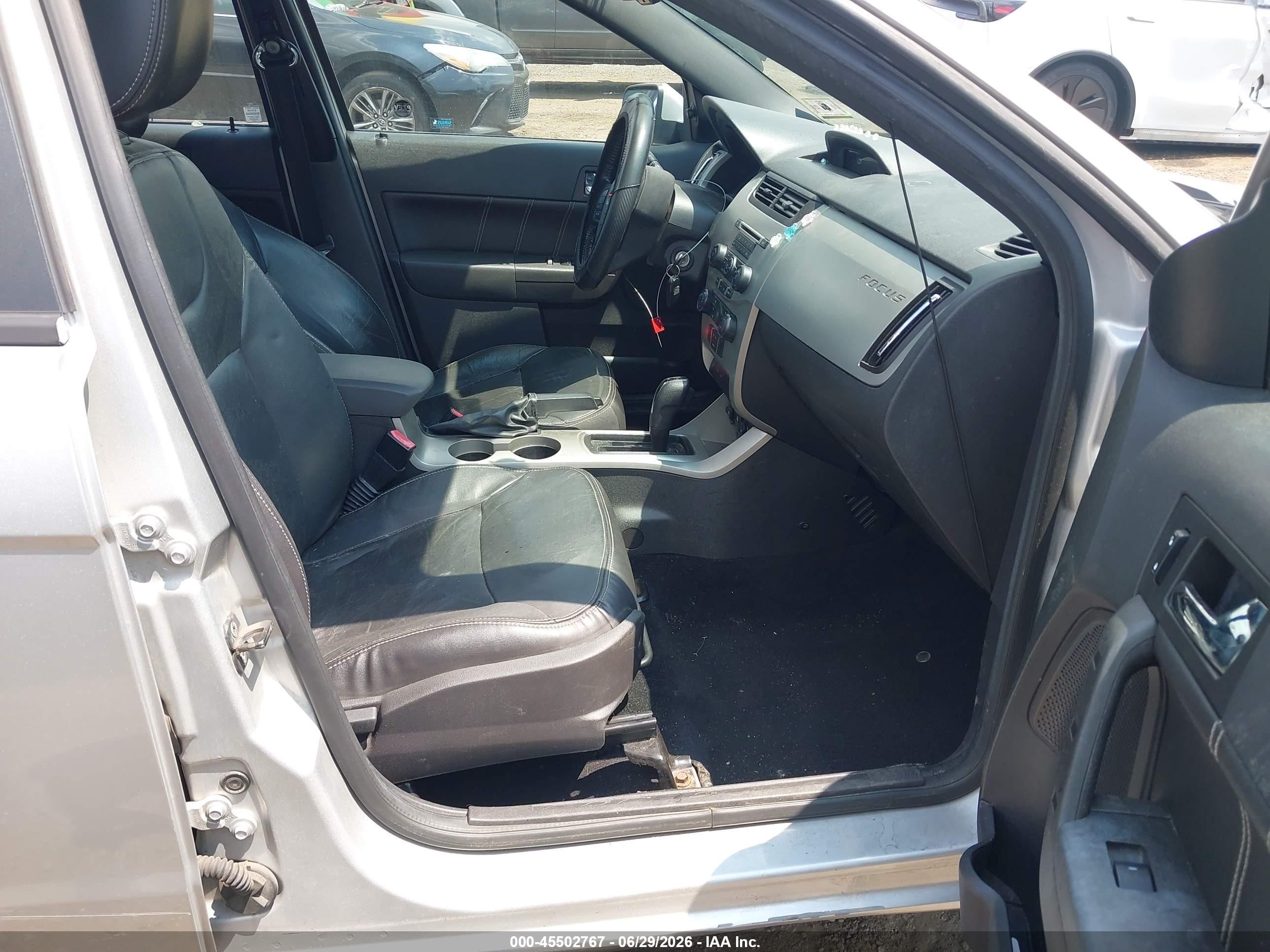 2009 Ford Focus Ses Серебряный vin: 1FAHP36N39W233910