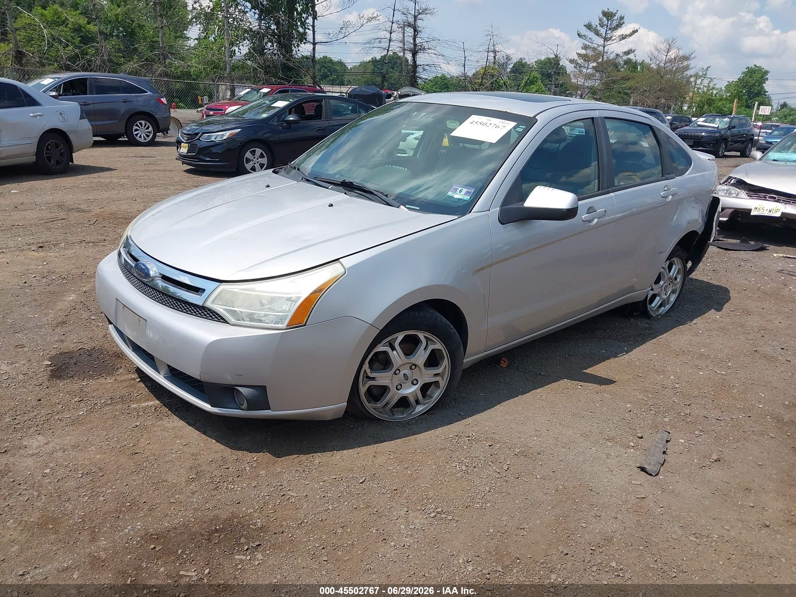 2009 Ford Focus Ses Серебряный vin: 1FAHP36N39W233910