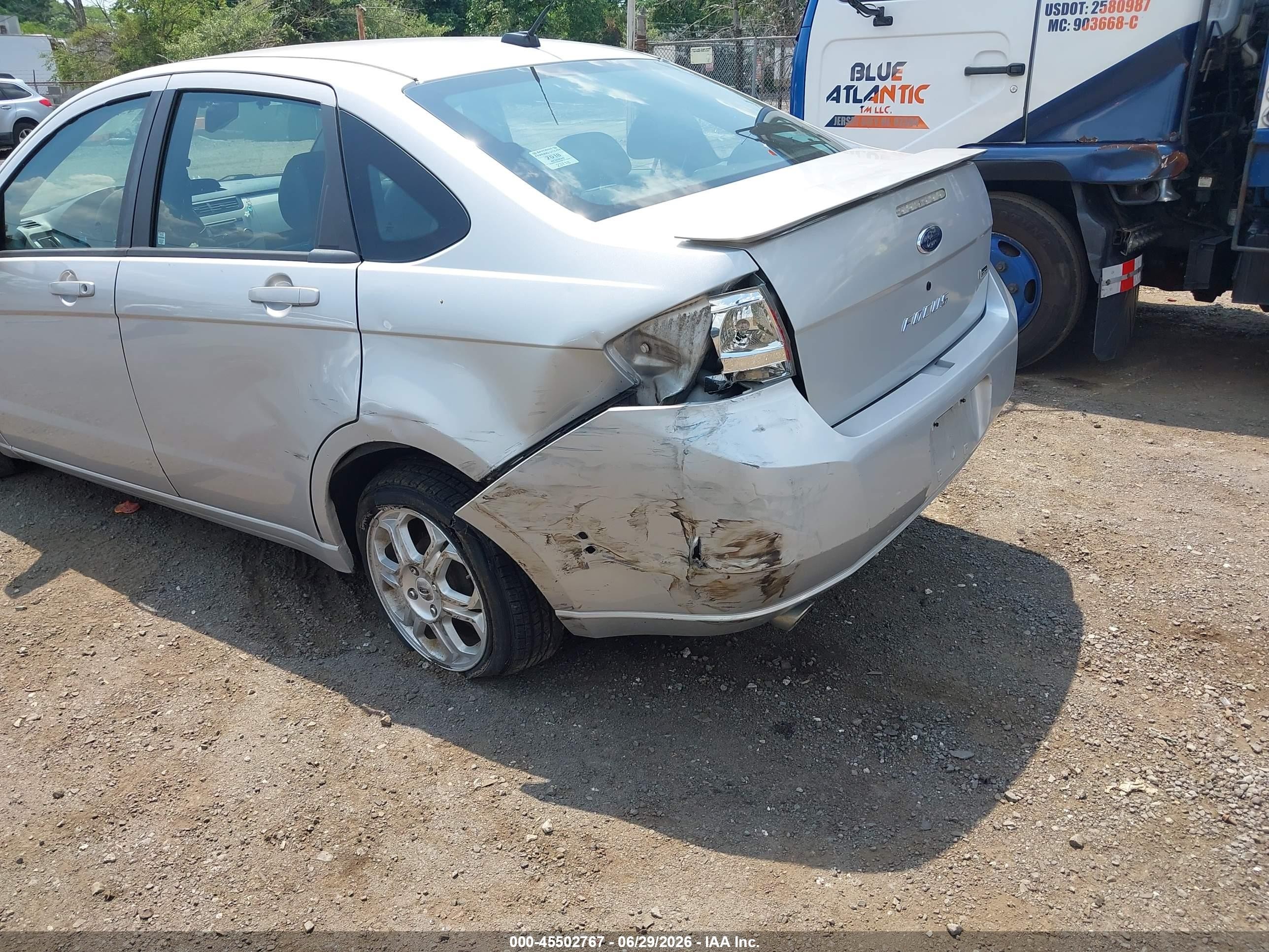 2009 Ford Focus Ses Серебряный vin: 1FAHP36N39W233910