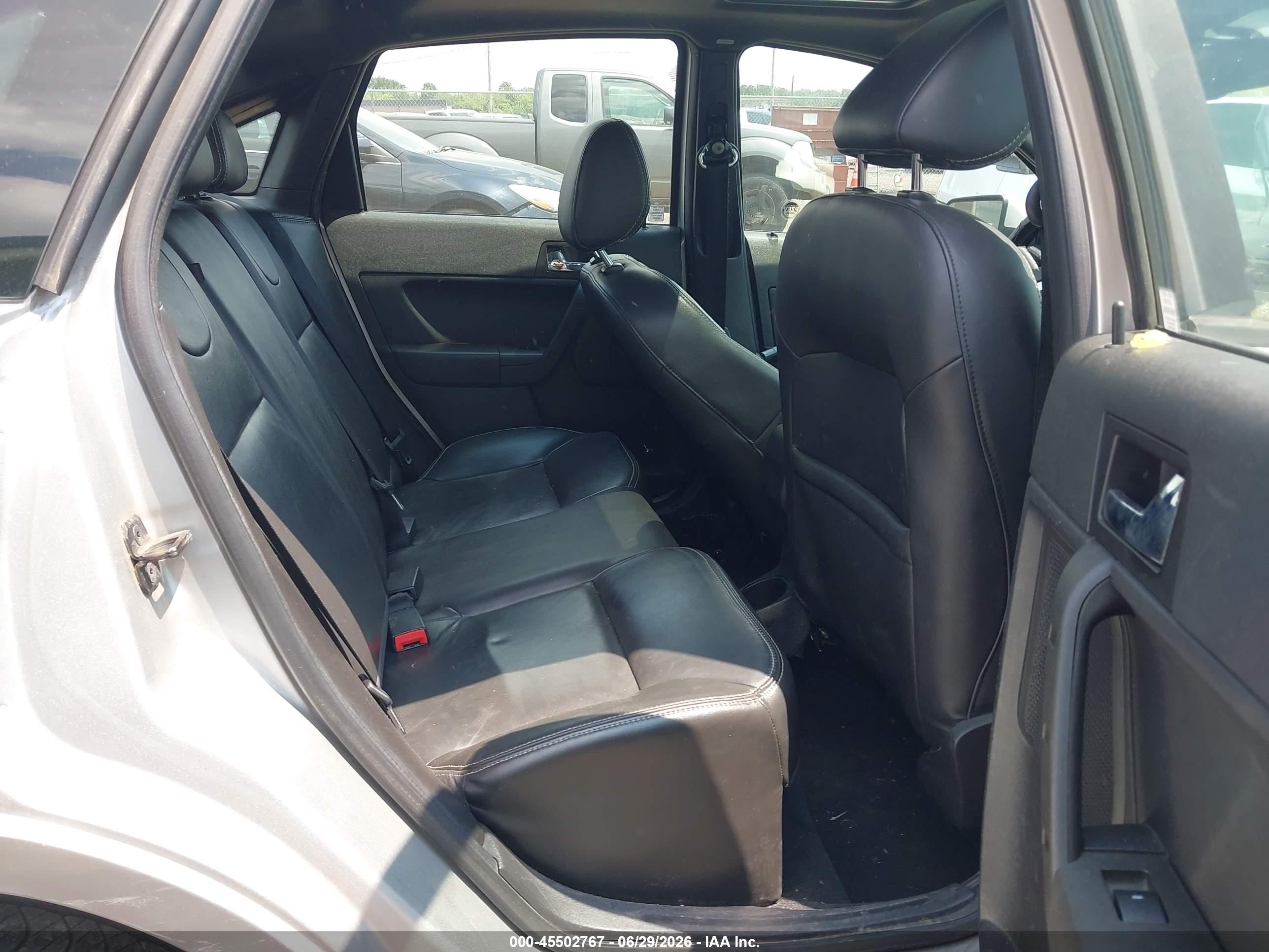 2009 Ford Focus Ses Серебряный vin: 1FAHP36N39W233910