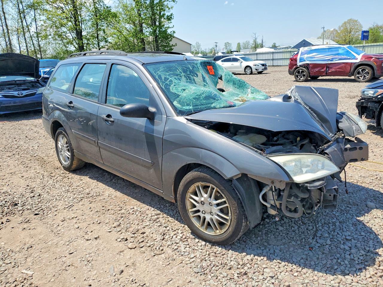 2005 Ford Focus Silver vin: 1FAHP36N45W250645
