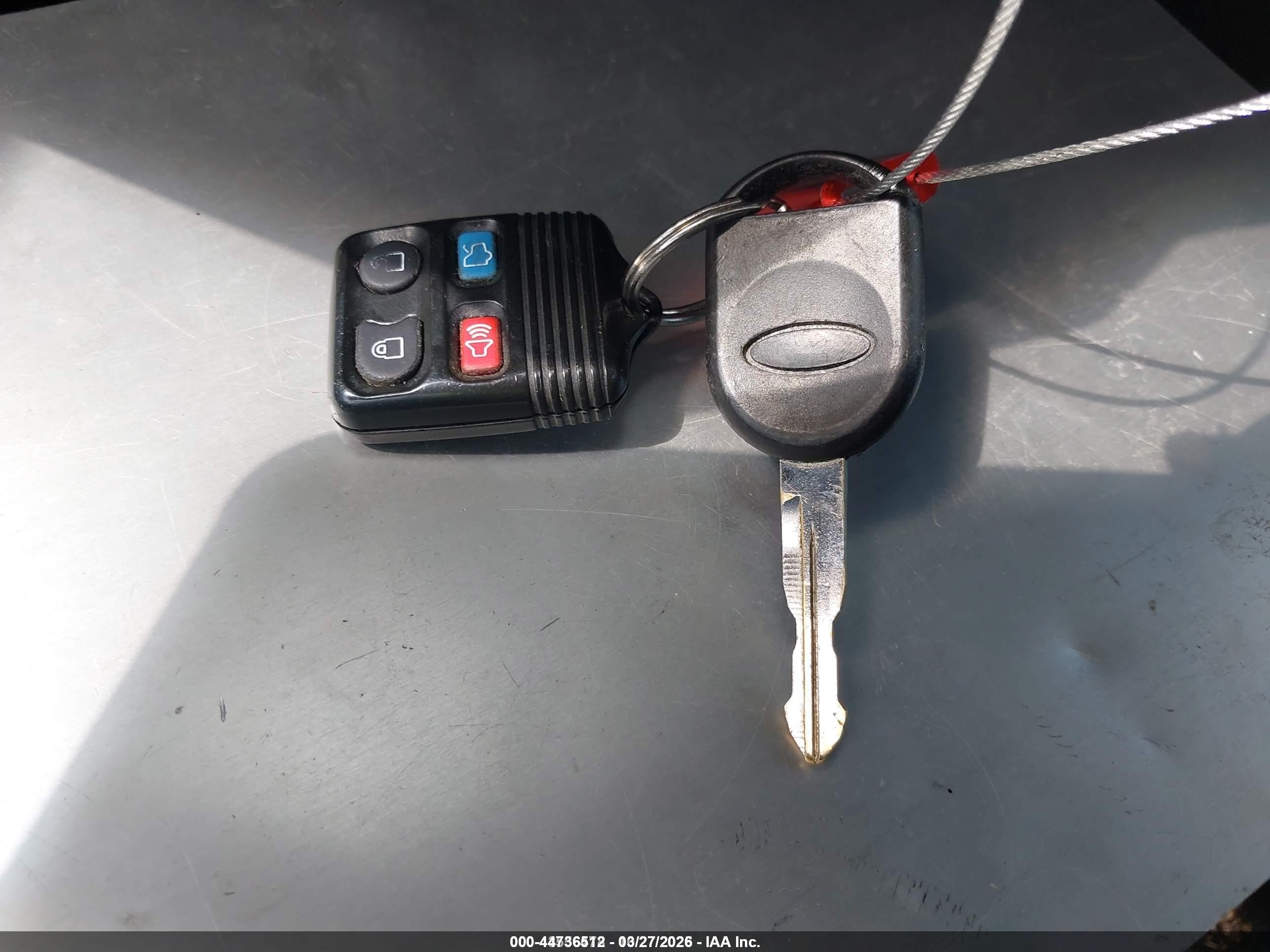 2009 Ford Focus Ses Red vin: 1FAHP36N49W270237
