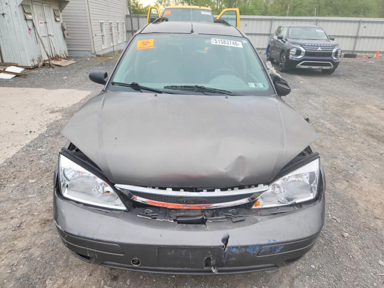 2005 Ford Focus Zxw Gray vin: 1FAHP36N75W181997