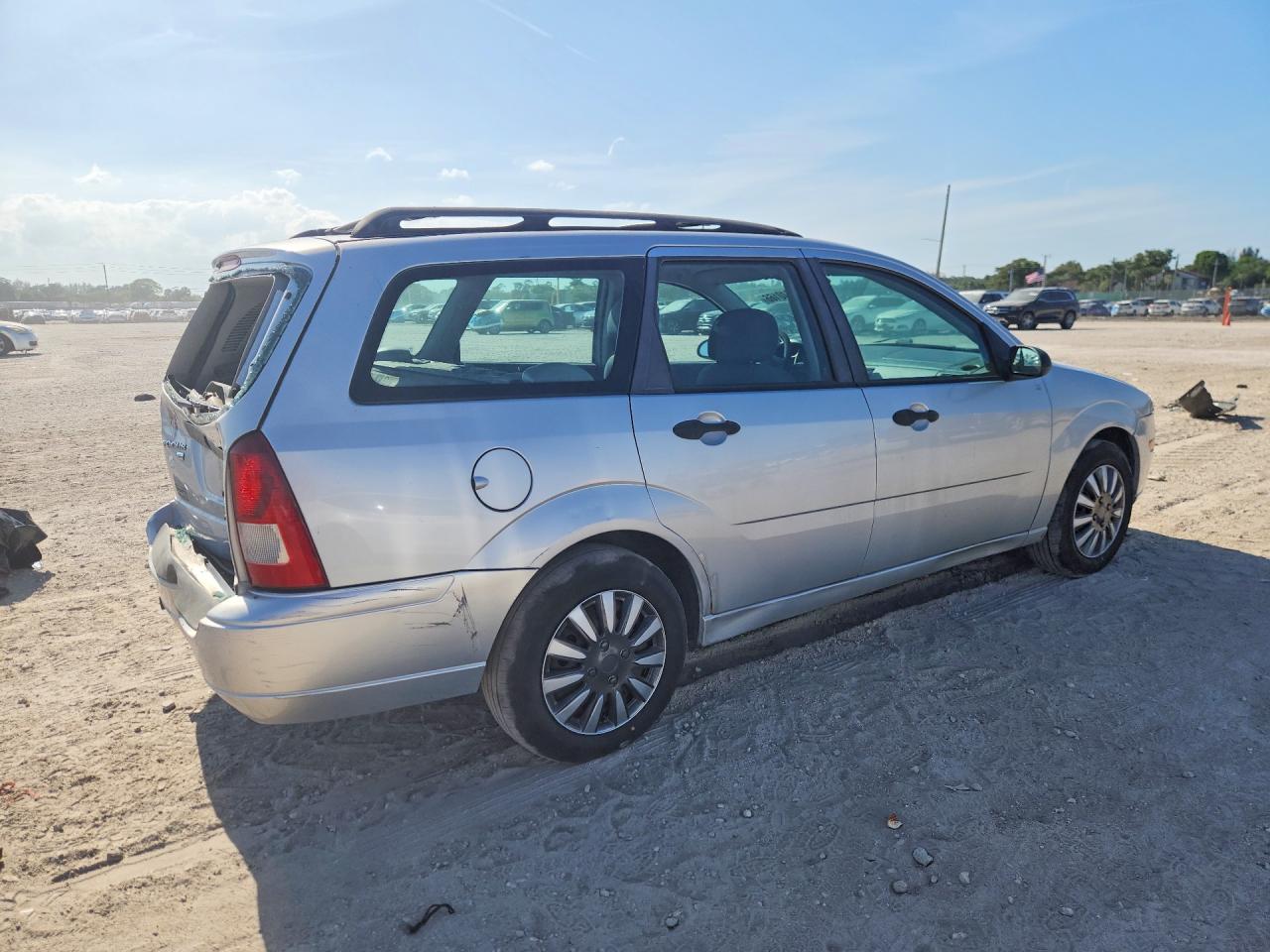 2007 Ford Focus Zxw Silver vin: 1FAHP36N77W175359