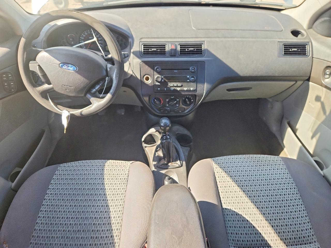 2007 Ford Focus Zxw Silver vin: 1FAHP36N77W175359