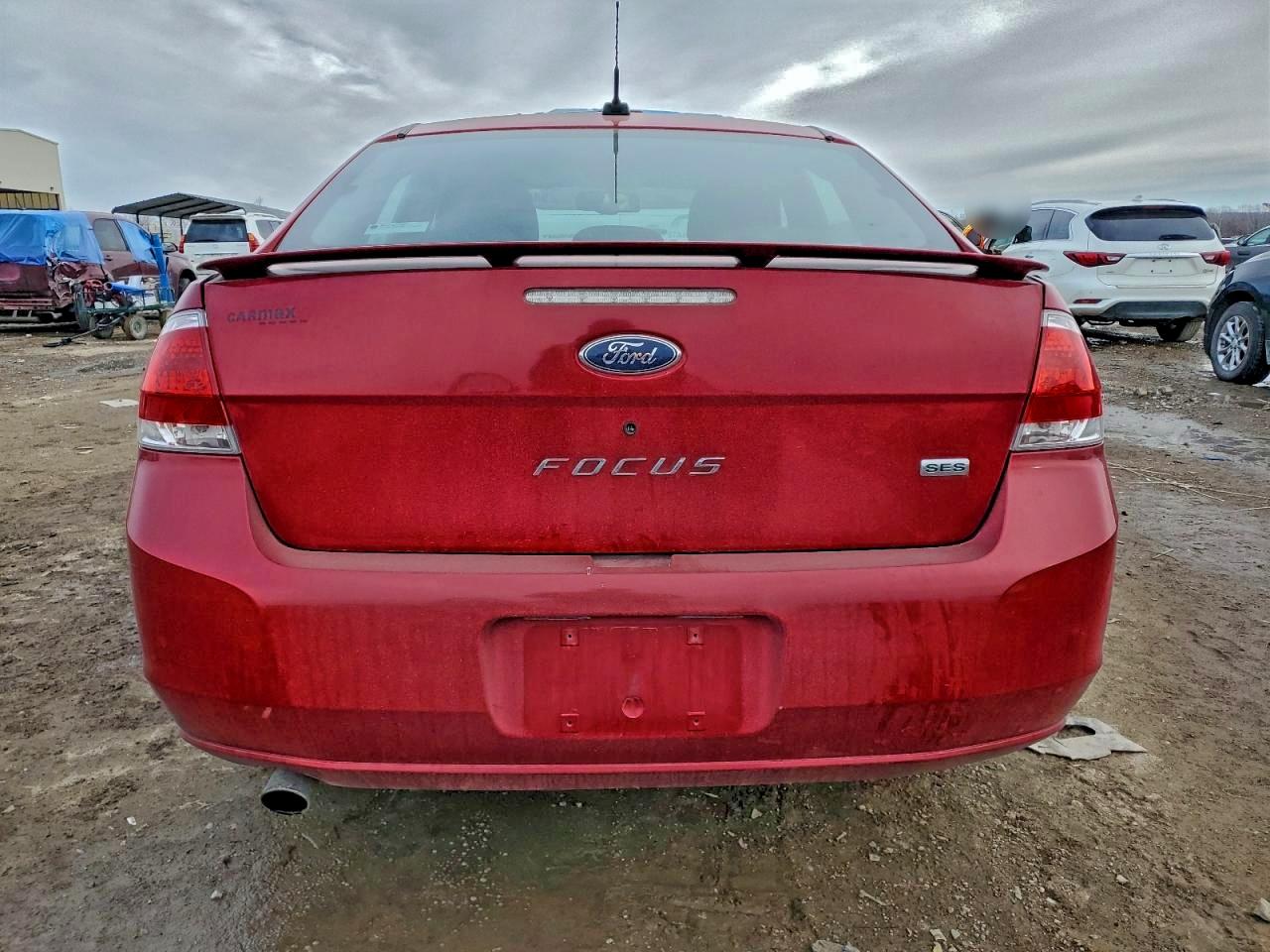 2009 Ford Focus Ses Red vin: 1FAHP36N79W237331